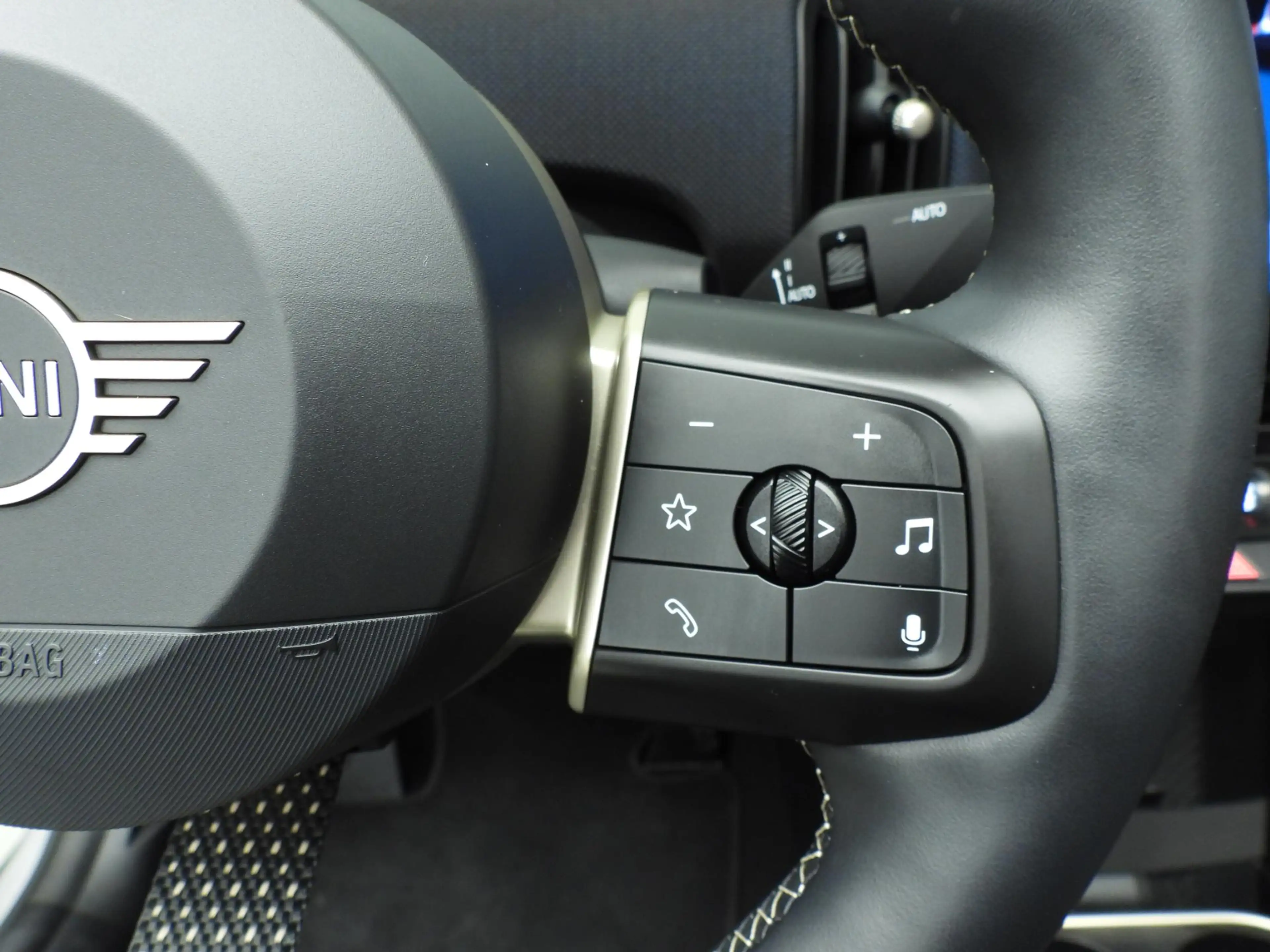 MINI Cooper S Cabrio Automaat / Sportstoelen / LED / Park assist / Head — photo 15