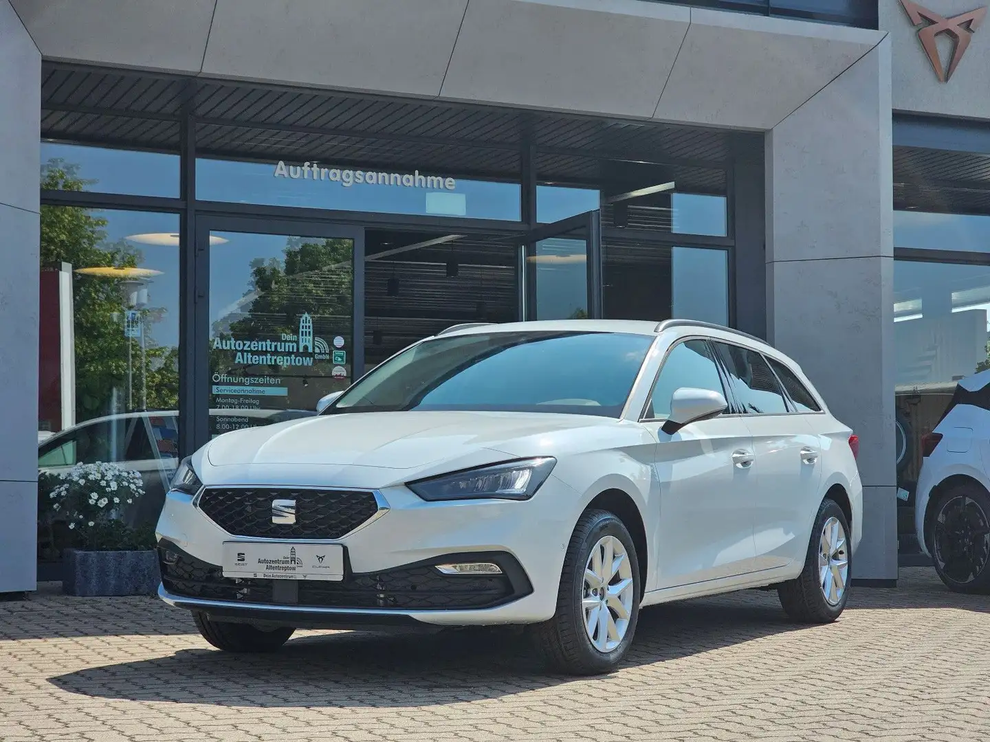 SEAT Leon ST 1.5 eTSI Style, AHK, NAVI, ACC Blanc - 1