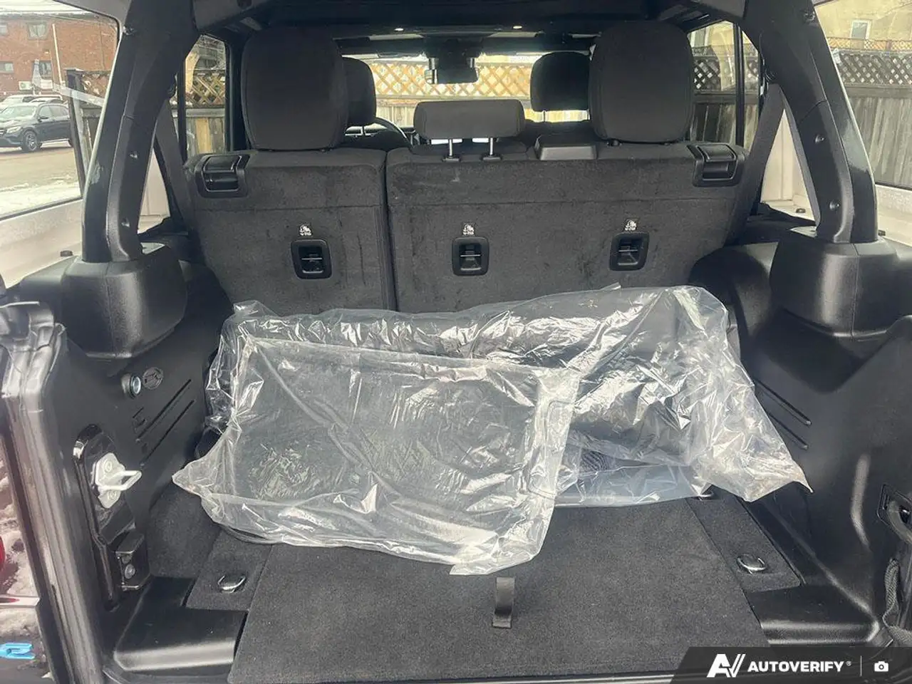 Jeep Wrangler снимка Jeep Wrangler