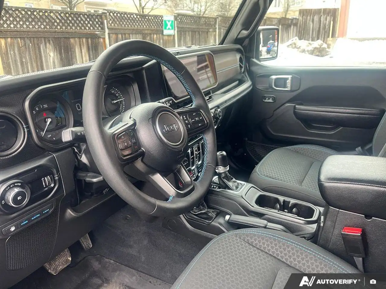 Jeep Wrangler снимка Jeep Wrangler
