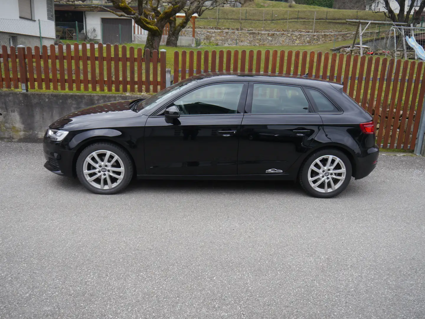 Audi A3 SB 2,0 TDI *Navi*Matrix-LED*Shzg*EPH*FIS*MFLR* Schwarz - 2