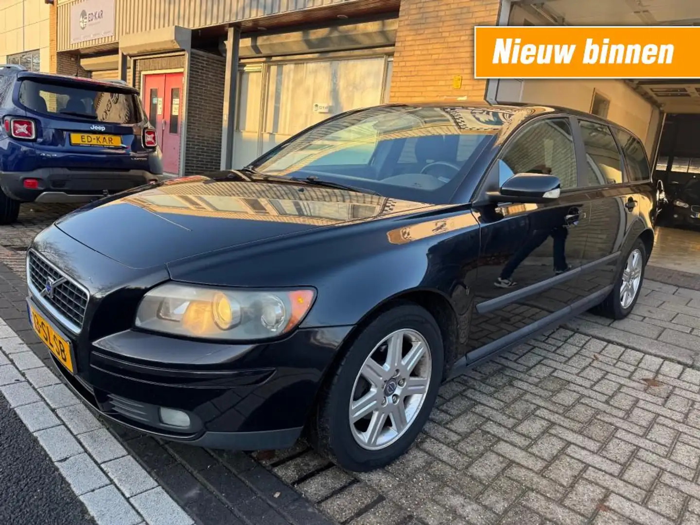 Volvo V50 1.8 Edition I AIRCO RIJDT GOED NAP APK 3-2026 Zwart - 1