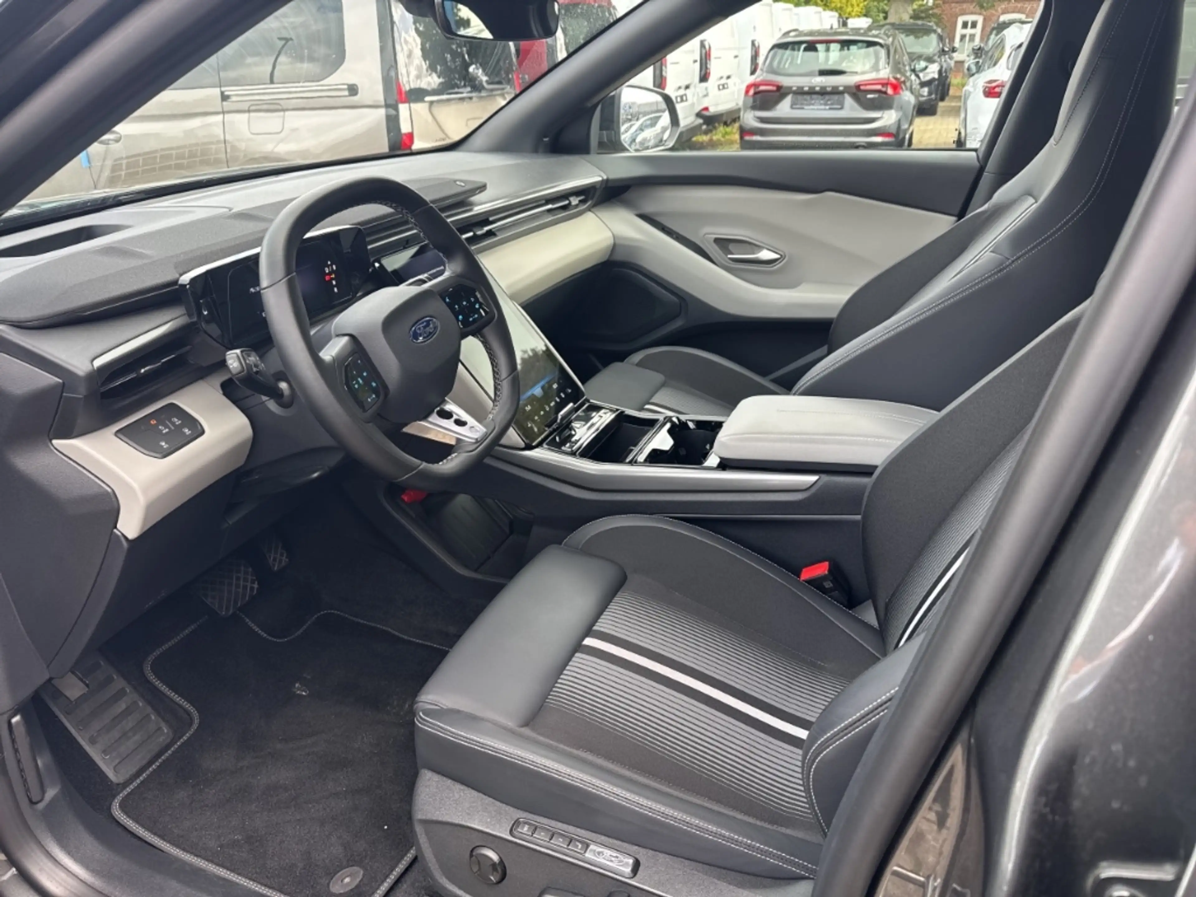Ford Capri SELECT 77KW/H / 210 KW EXTENDET RWD RANGE NAVI / L — photo 13