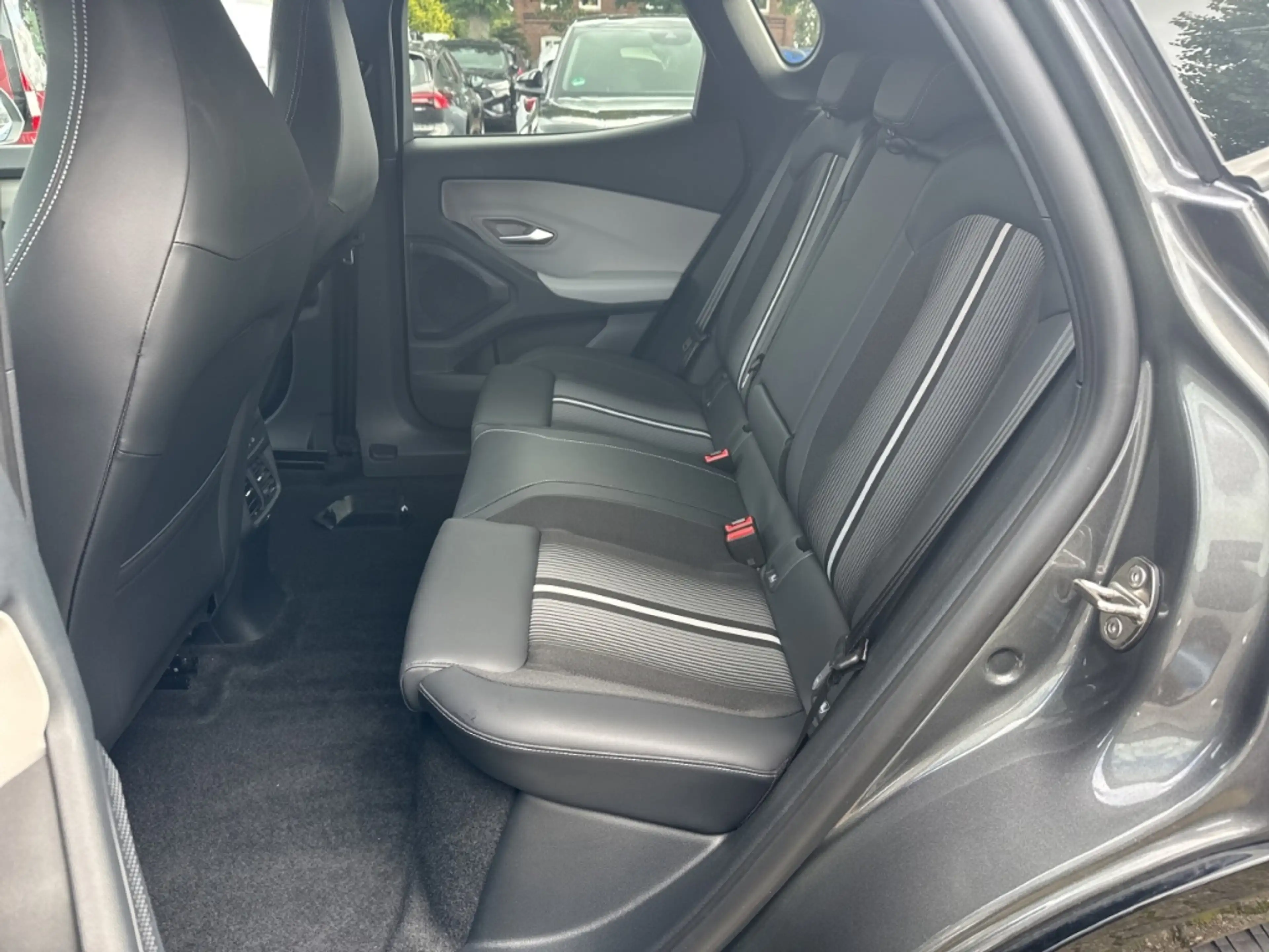 Ford Capri SELECT 77KW/H / 210 KW EXTENDET RWD RANGE NAVI / L — photo 14