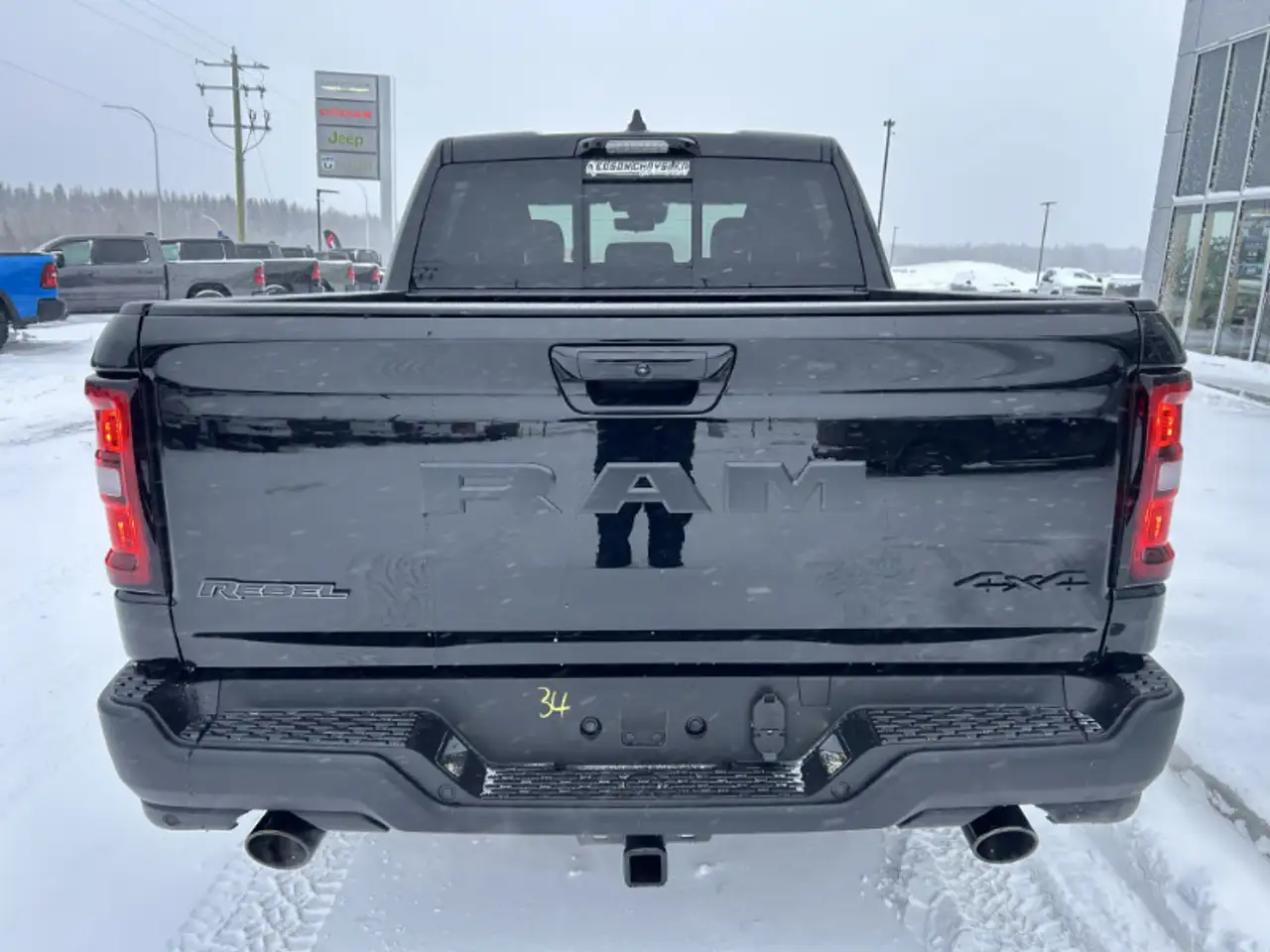 RAM 1500 снимка RAM 1500