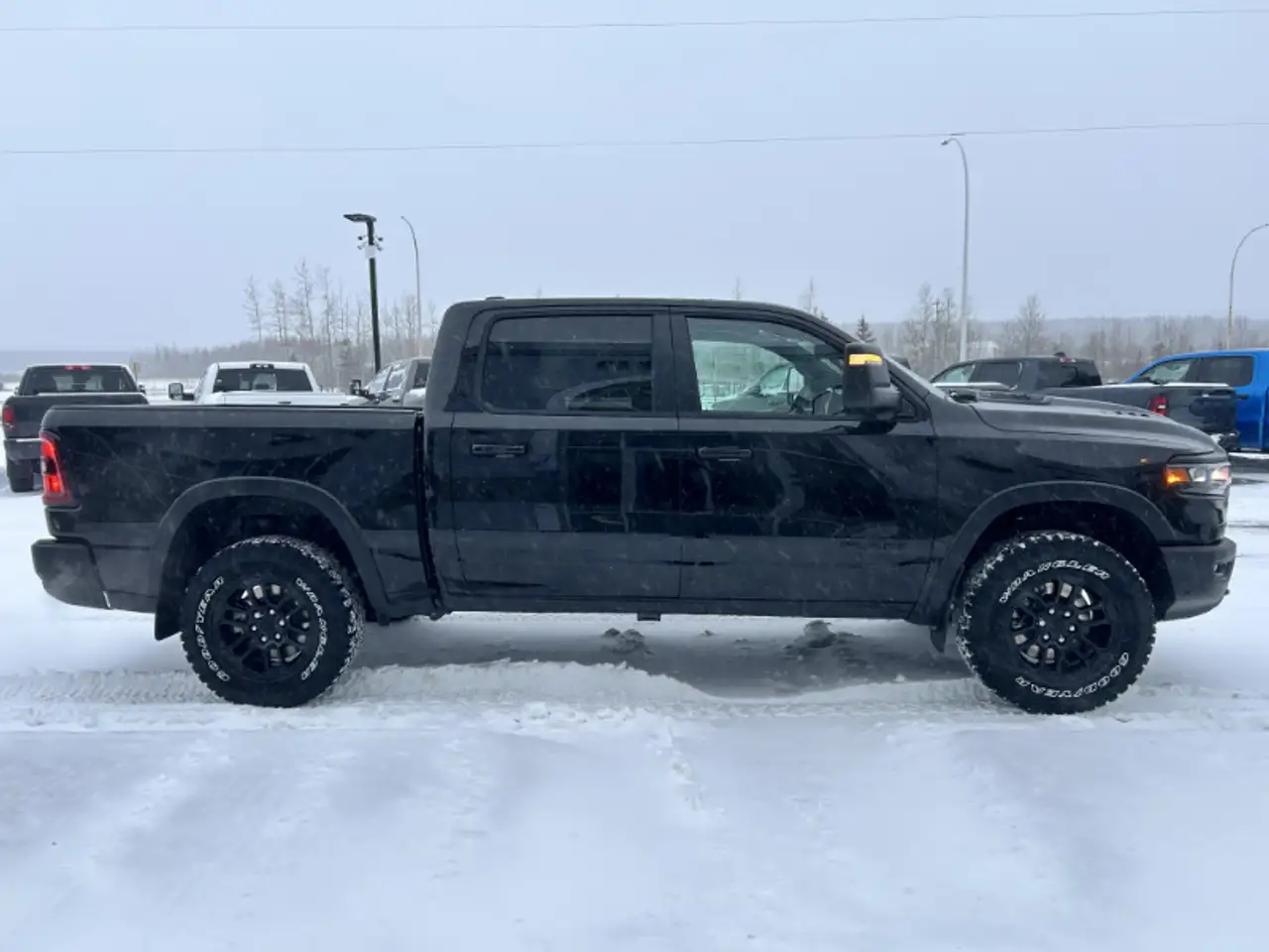 RAM 1500 снимка RAM 1500