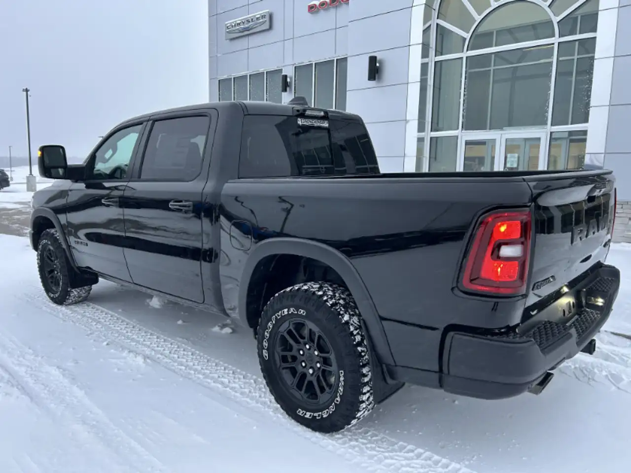 RAM 1500 снимка RAM 1500