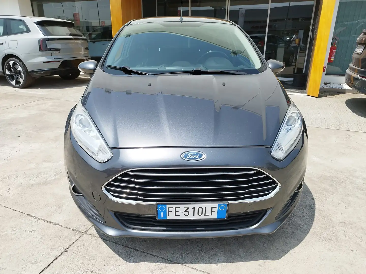 Ford Fiesta Fiesta 5p 1.0 ecoboost Plus 100cv E6 Gris - 2