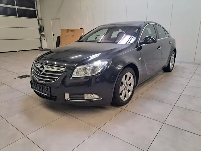 Opel Insignia A 2.0 CDTI / AHK / SHZ / BI-XENONON