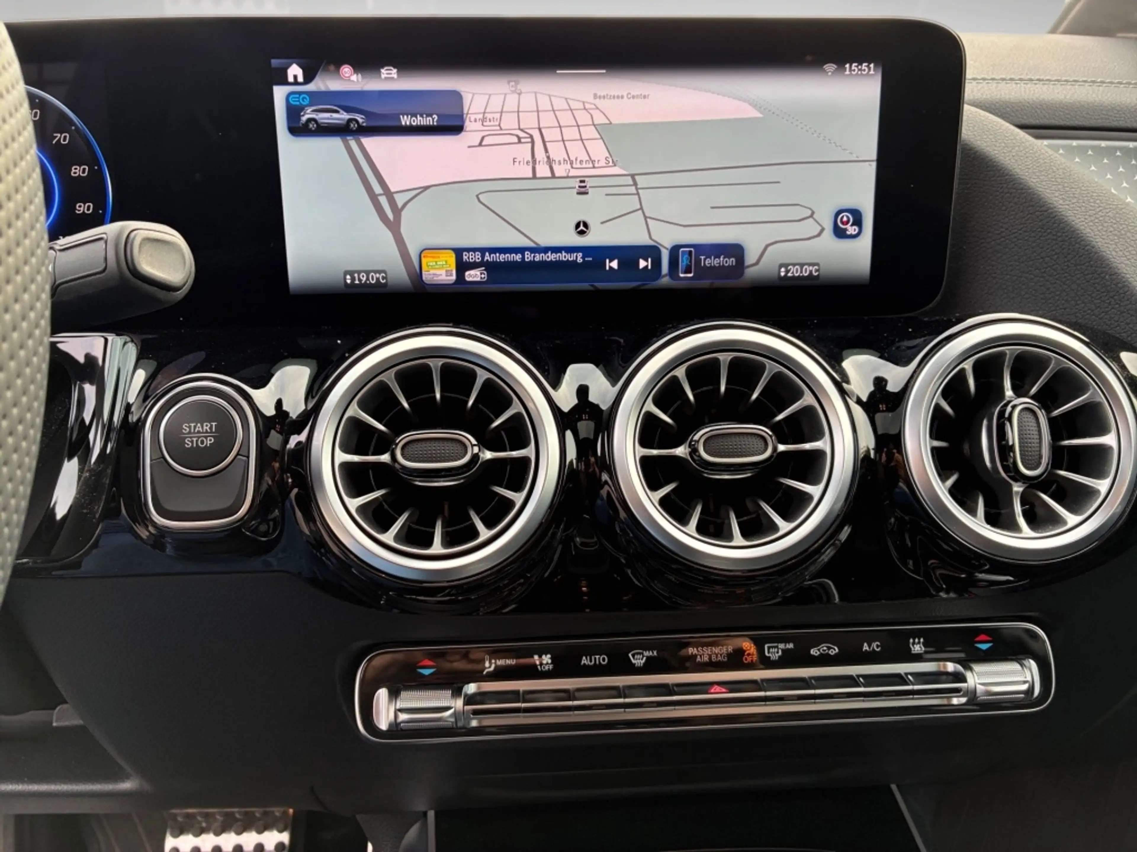 Mercedes-Benz EQA 250 + AMG NIGHT BUR PANO 360° AHK NAVI MEMORY — photo 8