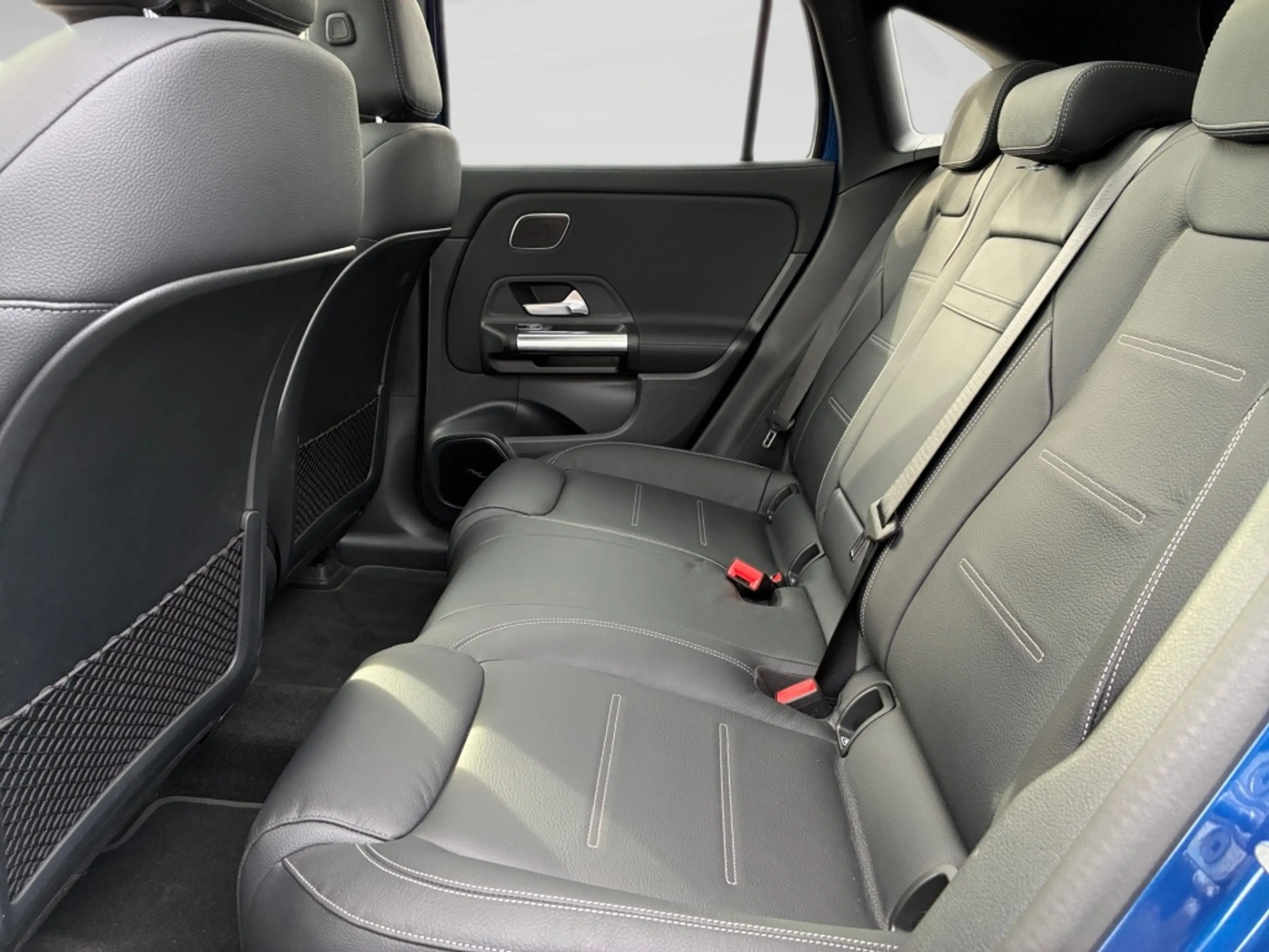 Mercedes-Benz EQA 250 + AMG NIGHT BUR PANO 360° AHK NAVI MEMORY — photo 10