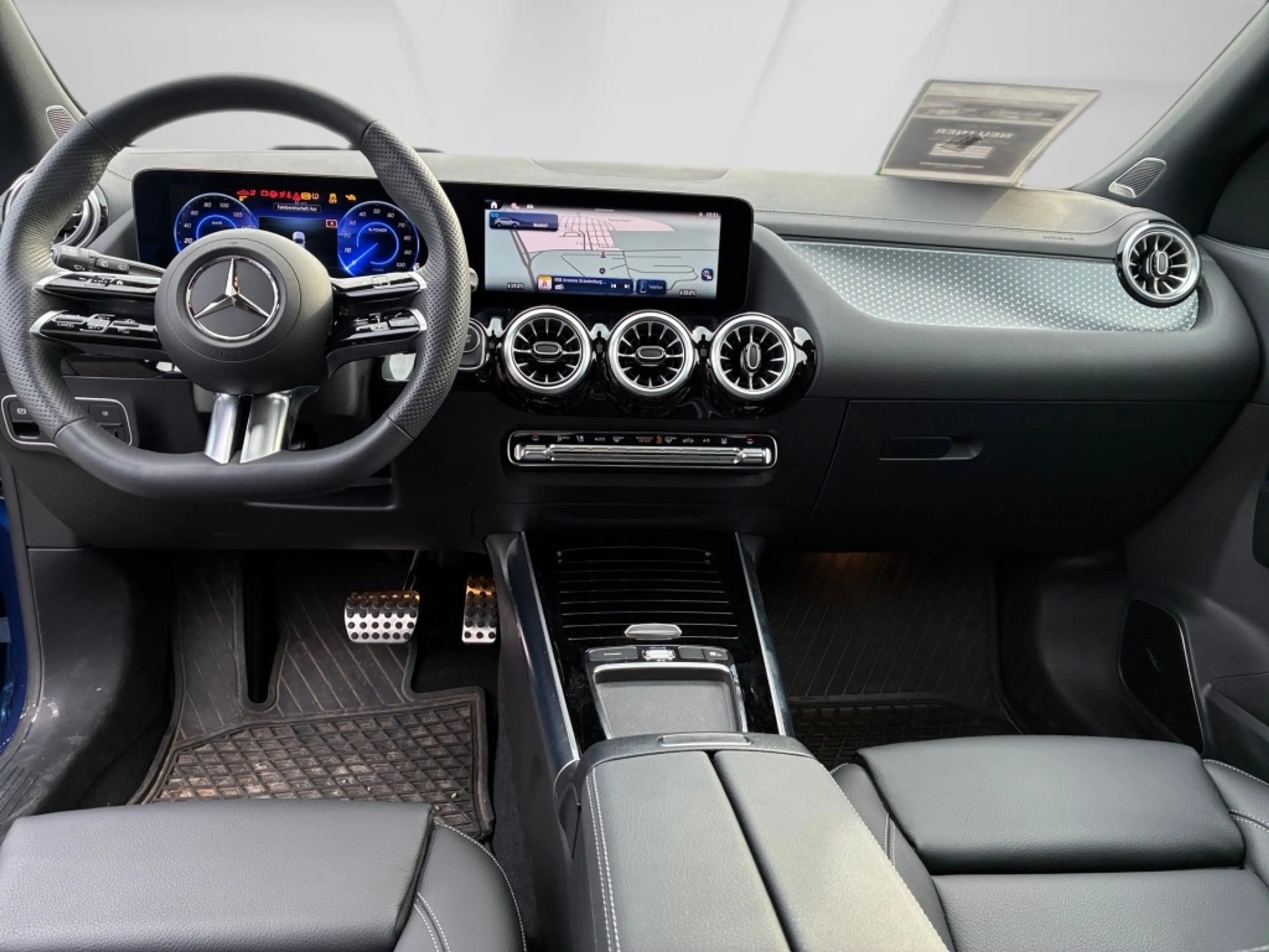 Mercedes-Benz EQA 250 + AMG NIGHT BUR PANO 360° AHK NAVI MEMORY — photo 12