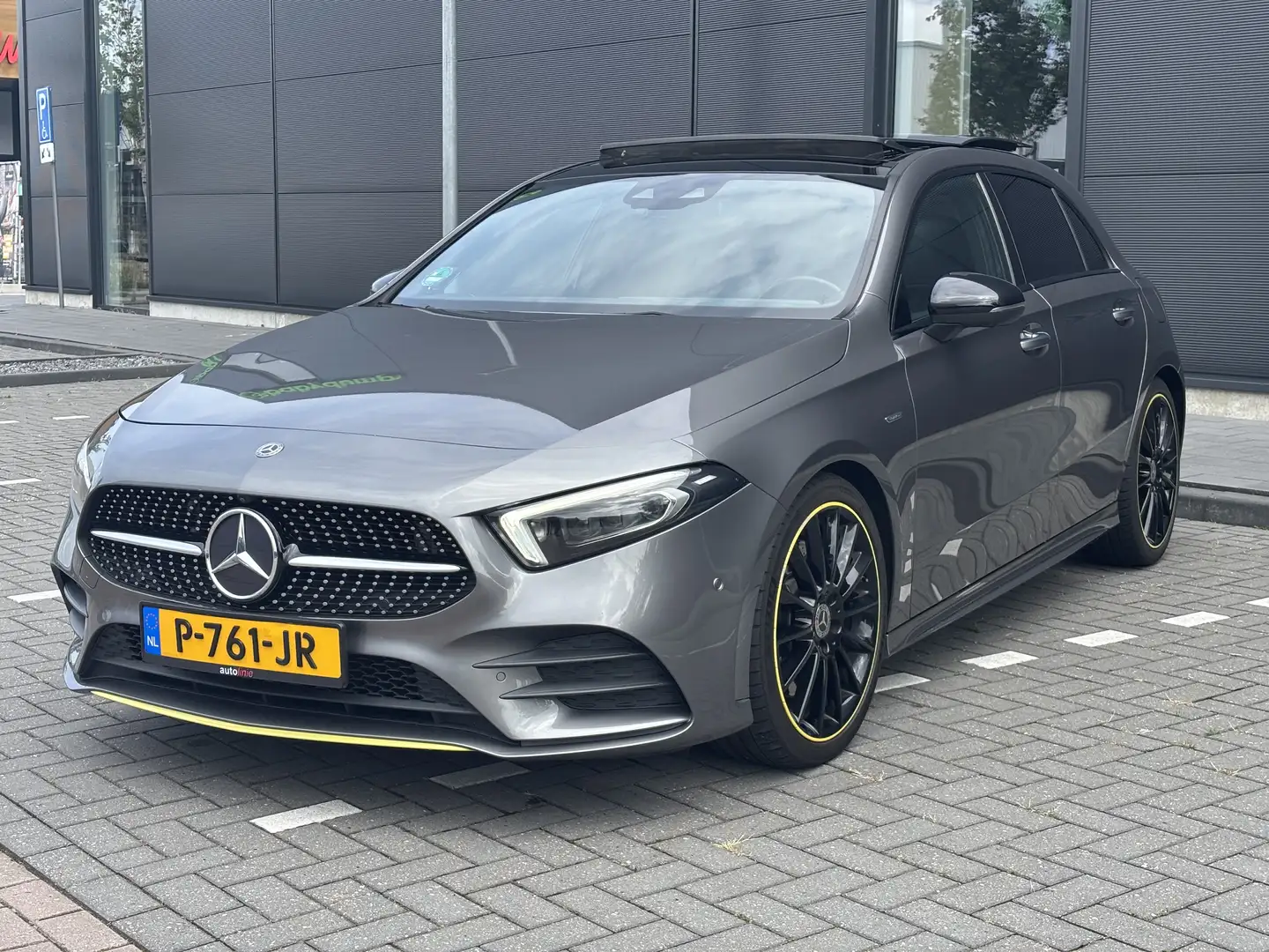 Mercedes-Benz A 250 AMG EDITION 1 full option Серый - 1