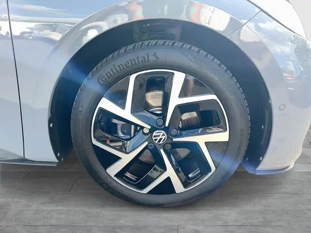 Volkswagen Id.3 view 7