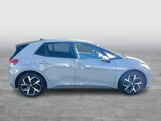 Volkswagen Id.3 view 6