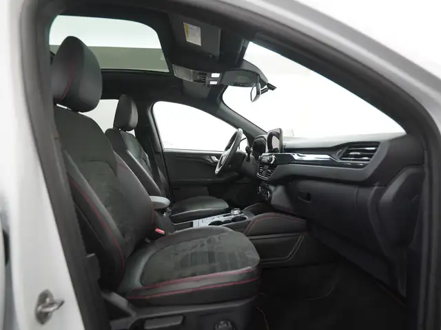 Ford Kuga view 3