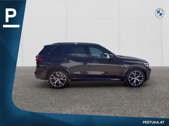 BMW X5 view 3