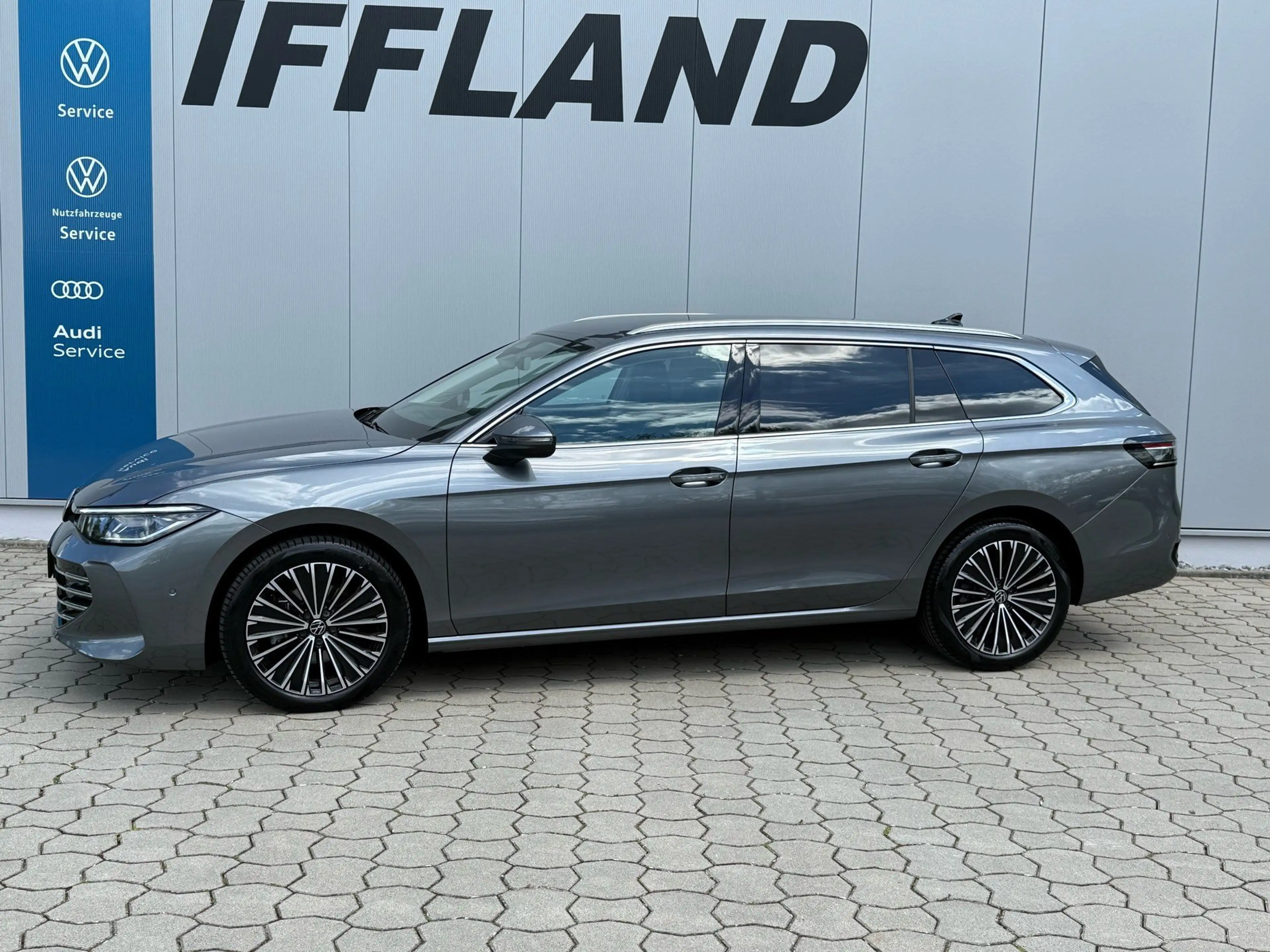 Volkswagen Passat Variant 2.0 TDI Elegance *AHK*MATRIX*KAMERA* — photo 3