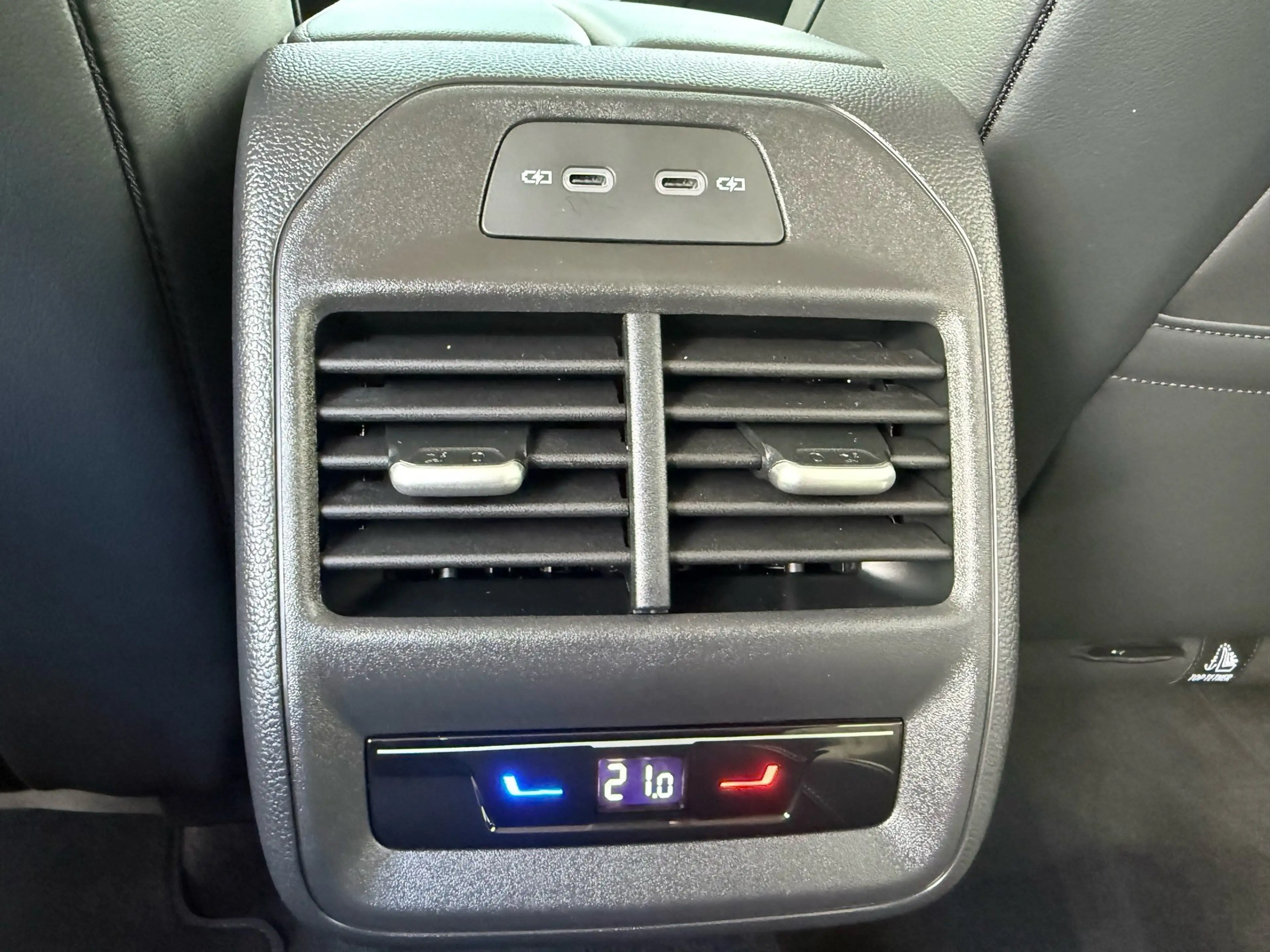 Volkswagen Passat Variant 2.0 TDI Elegance *AHK*MATRIX*KAMERA* — photo 16