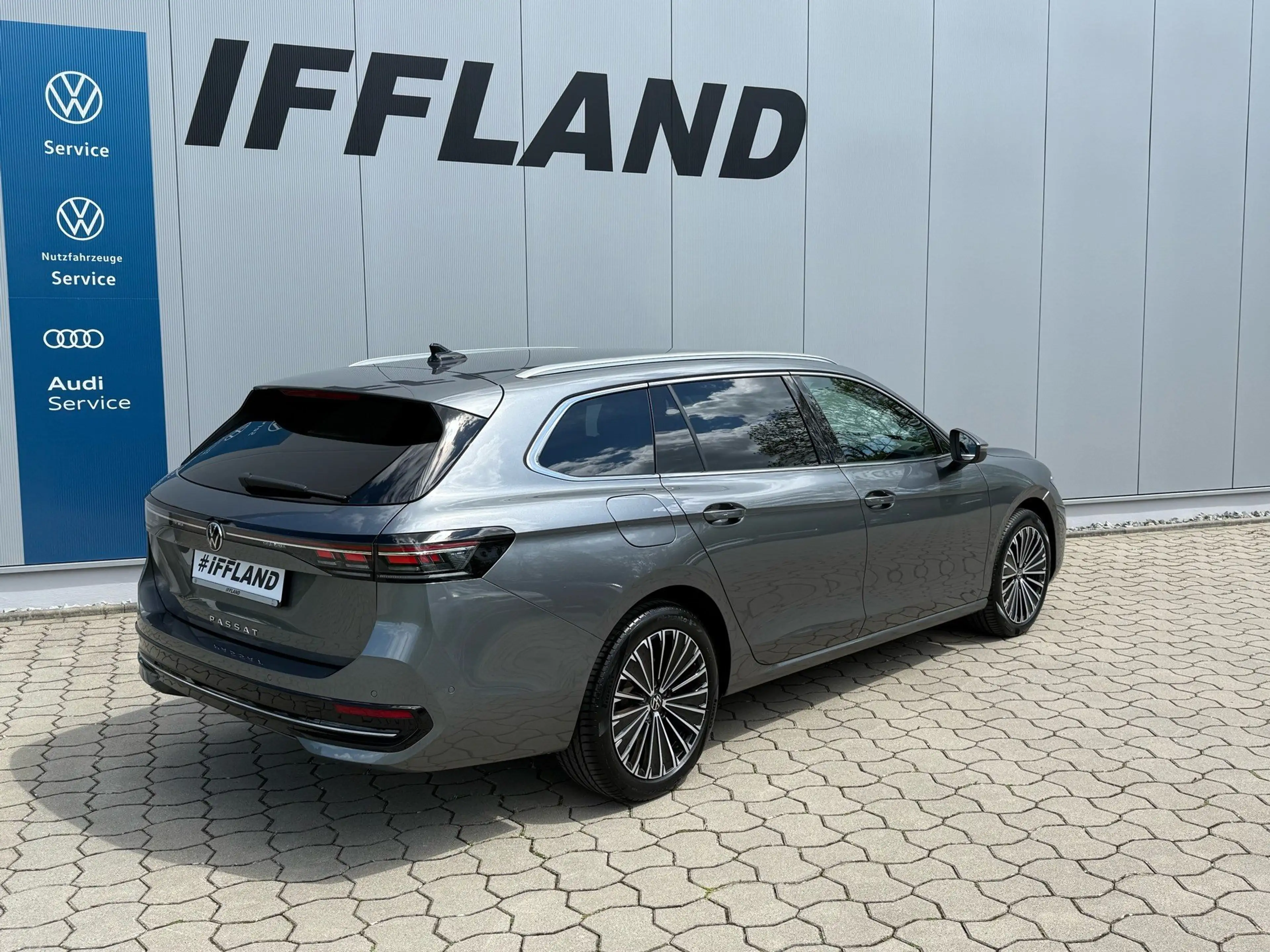 Volkswagen Passat Variant 2.0 TDI Elegance *AHK*MATRIX*KAMERA* — photo 6