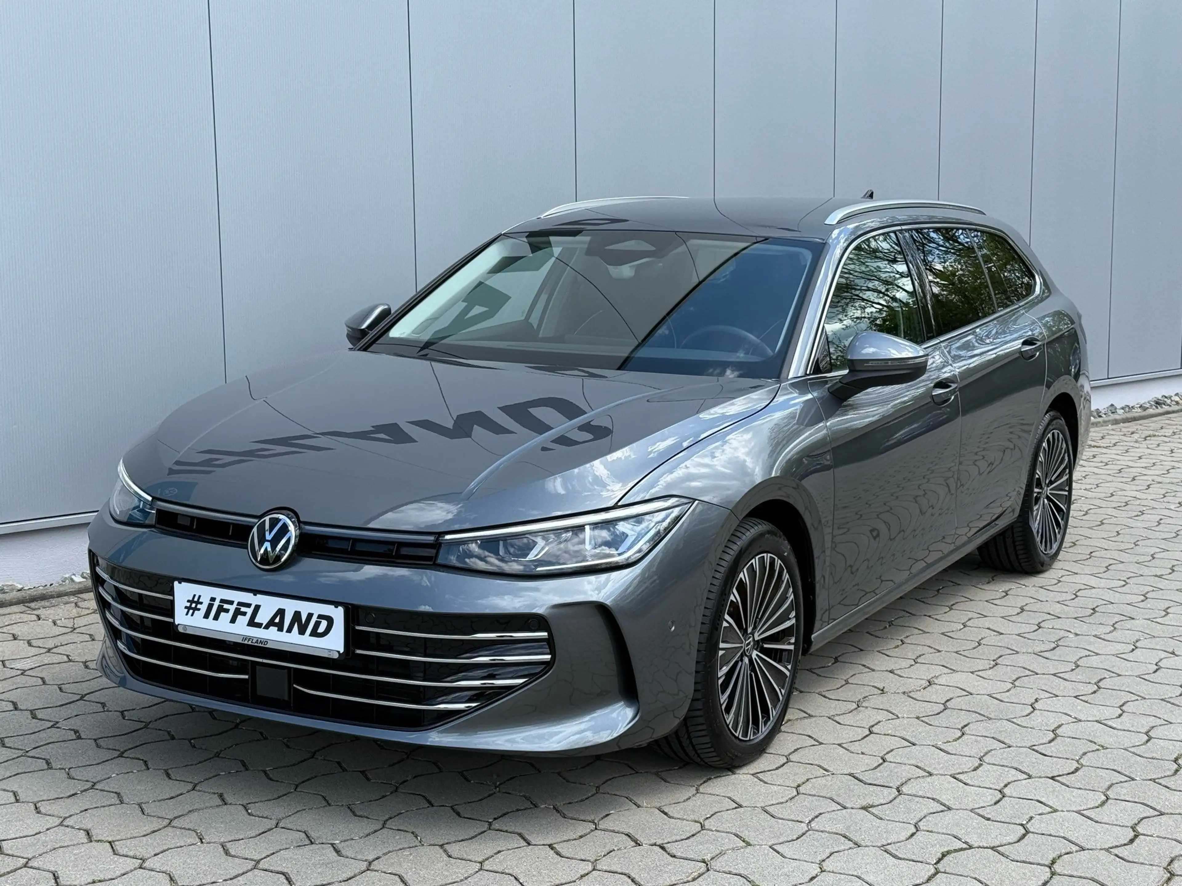 Volkswagen Passat Variant 2.0 TDI Elegance *AHK*MATRIX*KAMERA* — photo 2