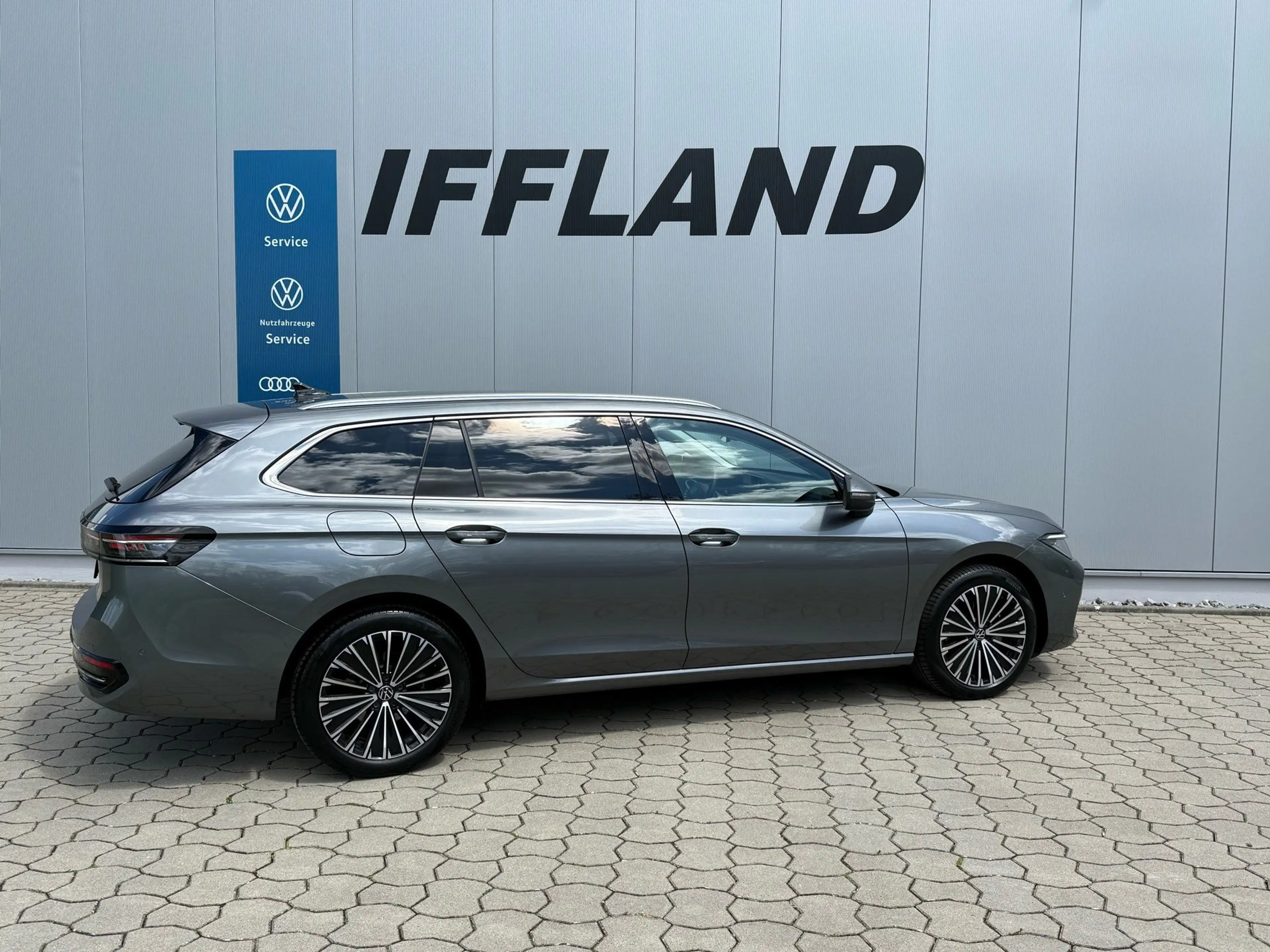 Volkswagen Passat Variant 2.0 TDI Elegance *AHK*MATRIX*KAMERA* — photo 5