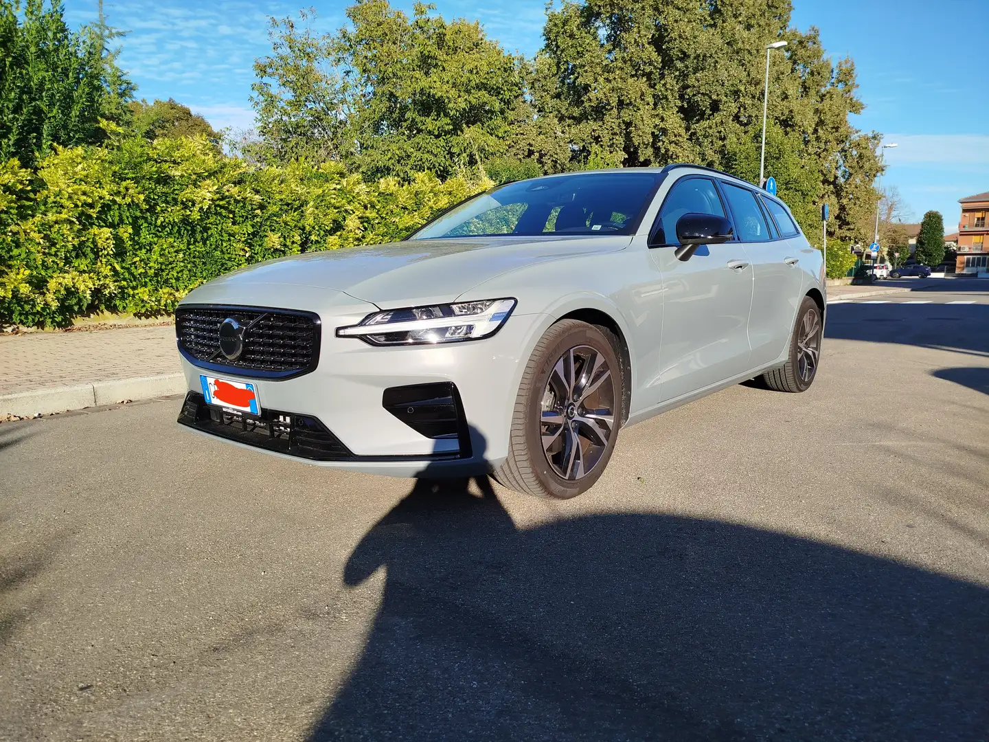 Volvo V60 V60 2.0 b4 Ultimate Dark autocarro n1! UNICA Grigio - 1