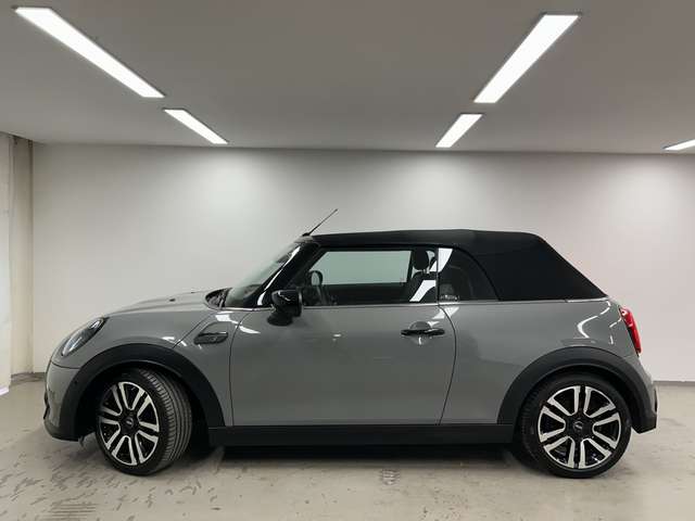 MINI Cooper S Cabrio Cooper S Cabrio Classic Trim Drivingass. Parkass.