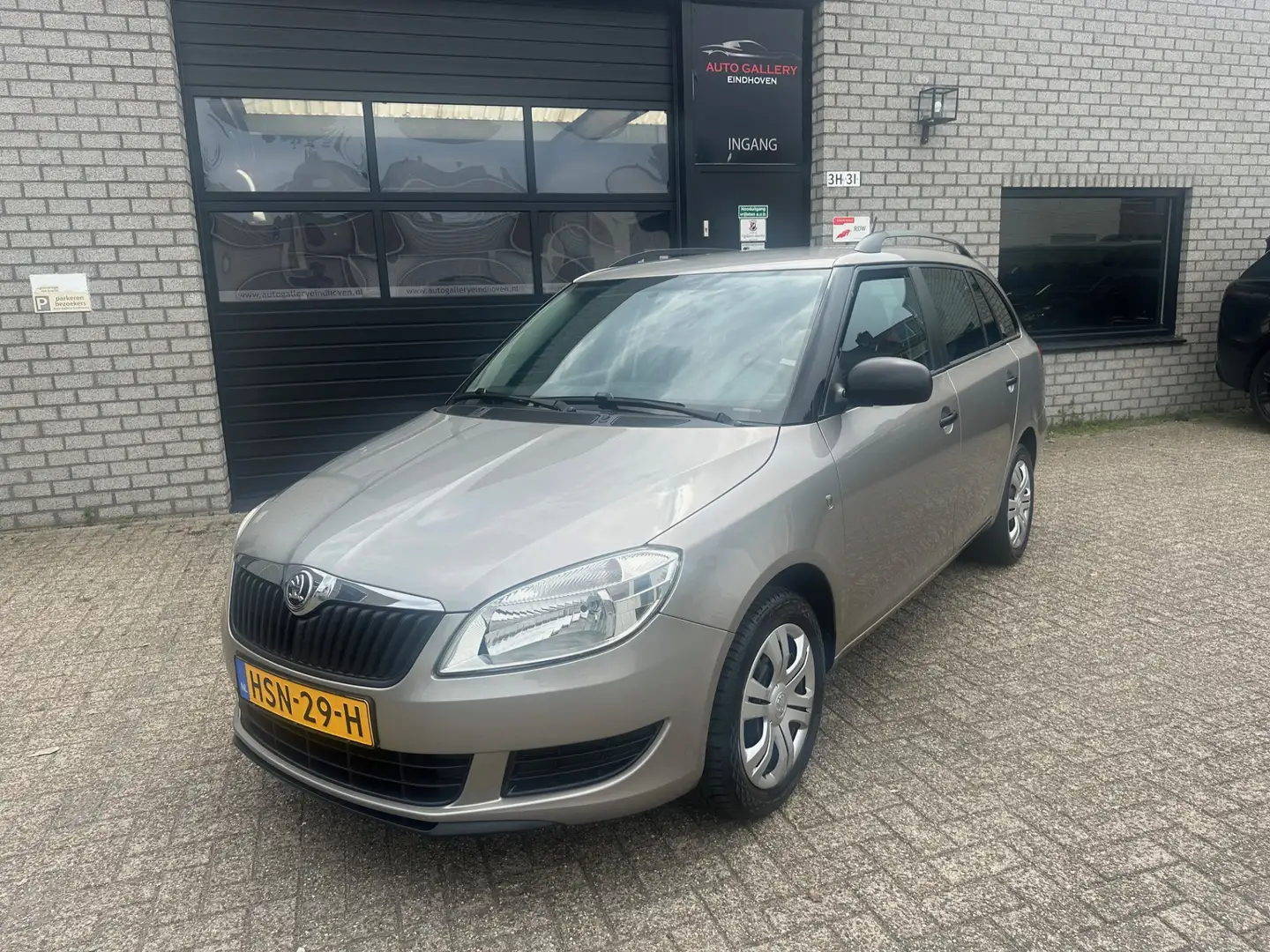 Skoda Fabia Combi 1.2 Active *5drs*AIRCO*PDC*DAKRAILS*1ste EIG Gris - 1