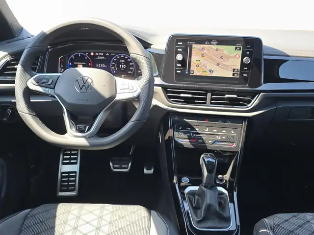 Volkswagen T-Roc view 2