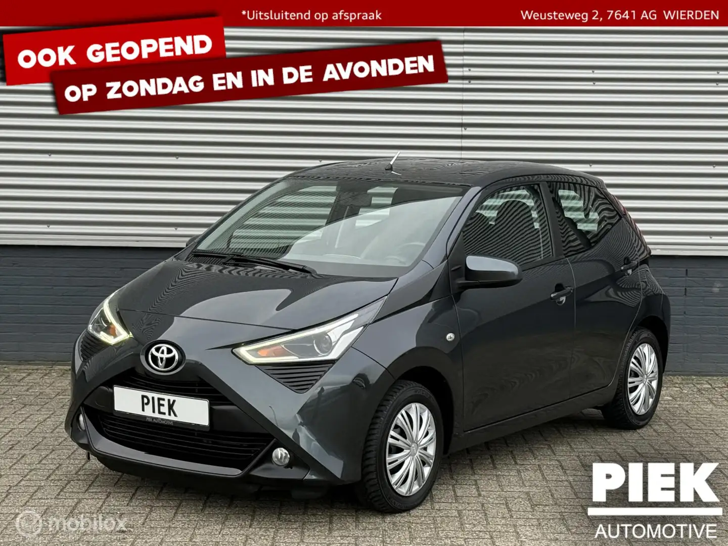 Toyota Aygo 1.0 VVT-i x-play AUTOMAAT NIEUWSTAAT Grijs - 1