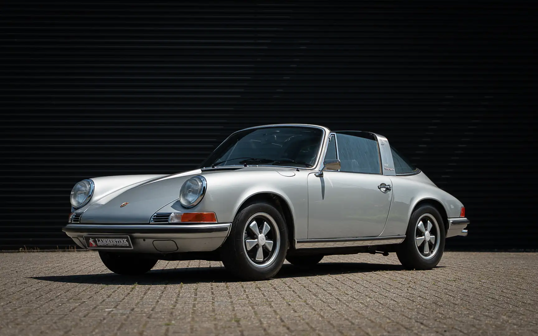 Porsche 992 T Porsche 911 Matching numbers l Complete history Plateado - 1