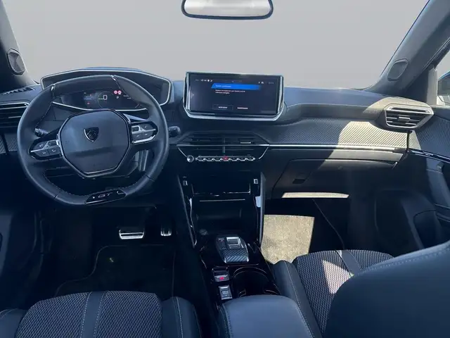 Peugeot E-2008 view 10