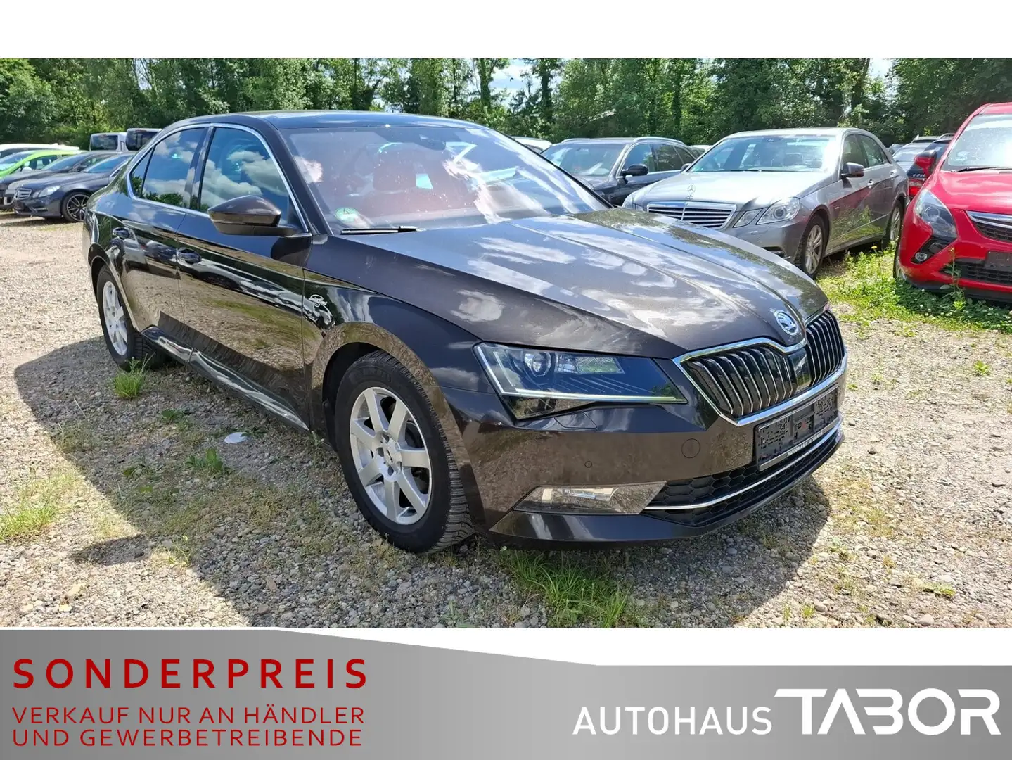 Skoda Superb Lim 2.0 TDI DSG L&K Navi Pano Kessy Xenon - 2