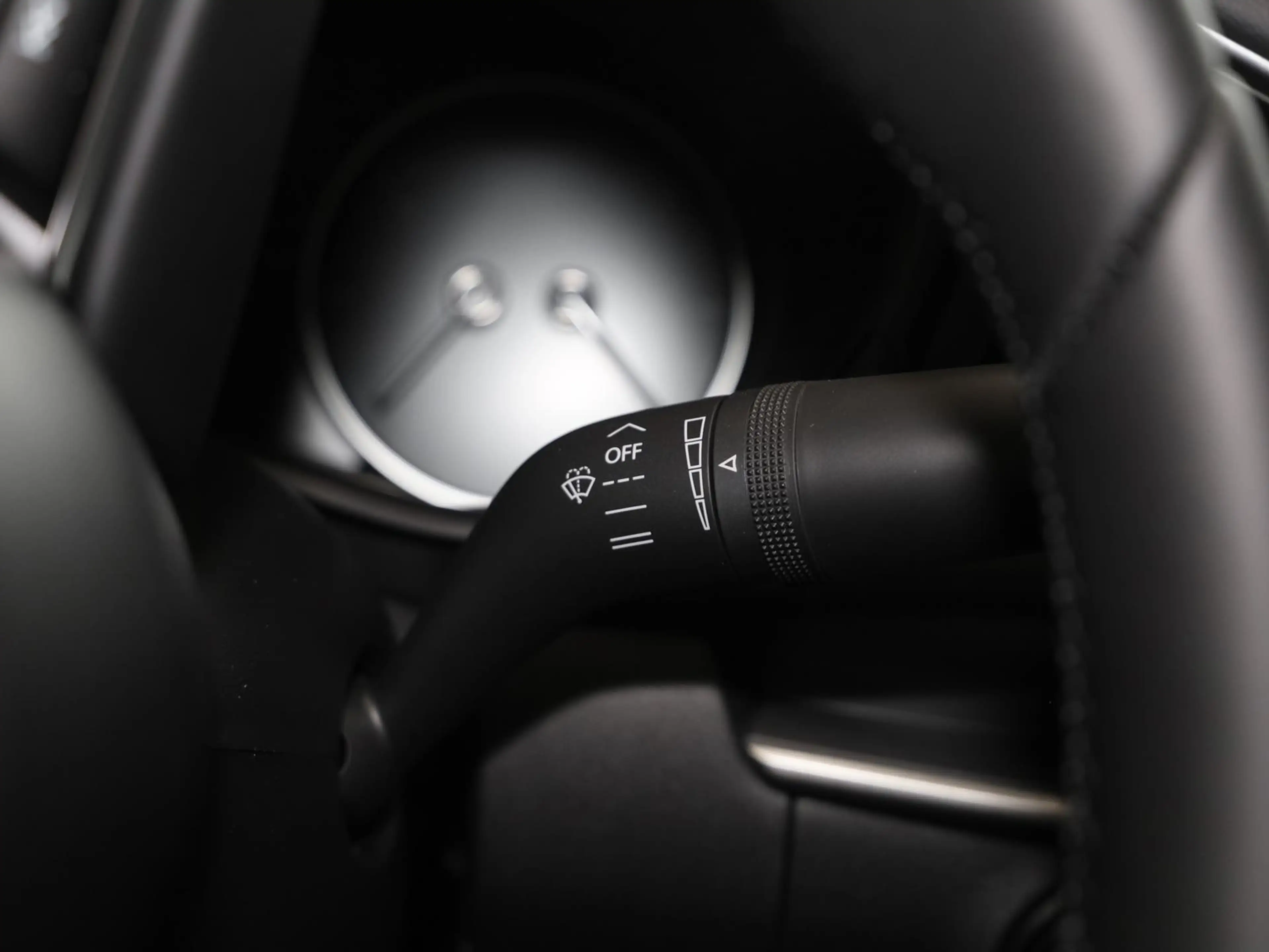 Mazda 3 4-türig Prime-Line NAVI PDC RFK BT KLIMA — photo 15