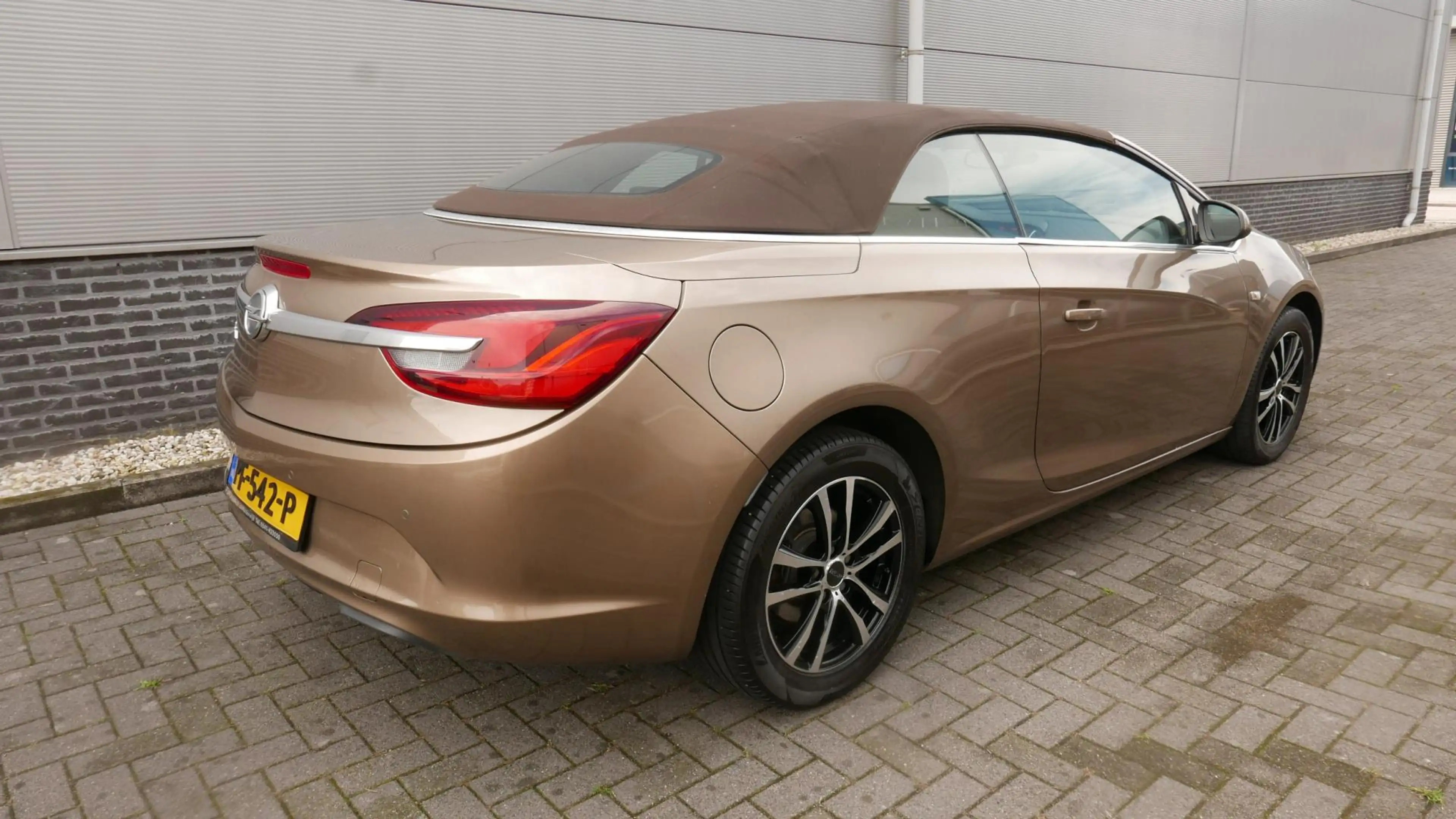 Opel Cascada 1.4 Turbo ecoFLEX Cosmo — photo 7