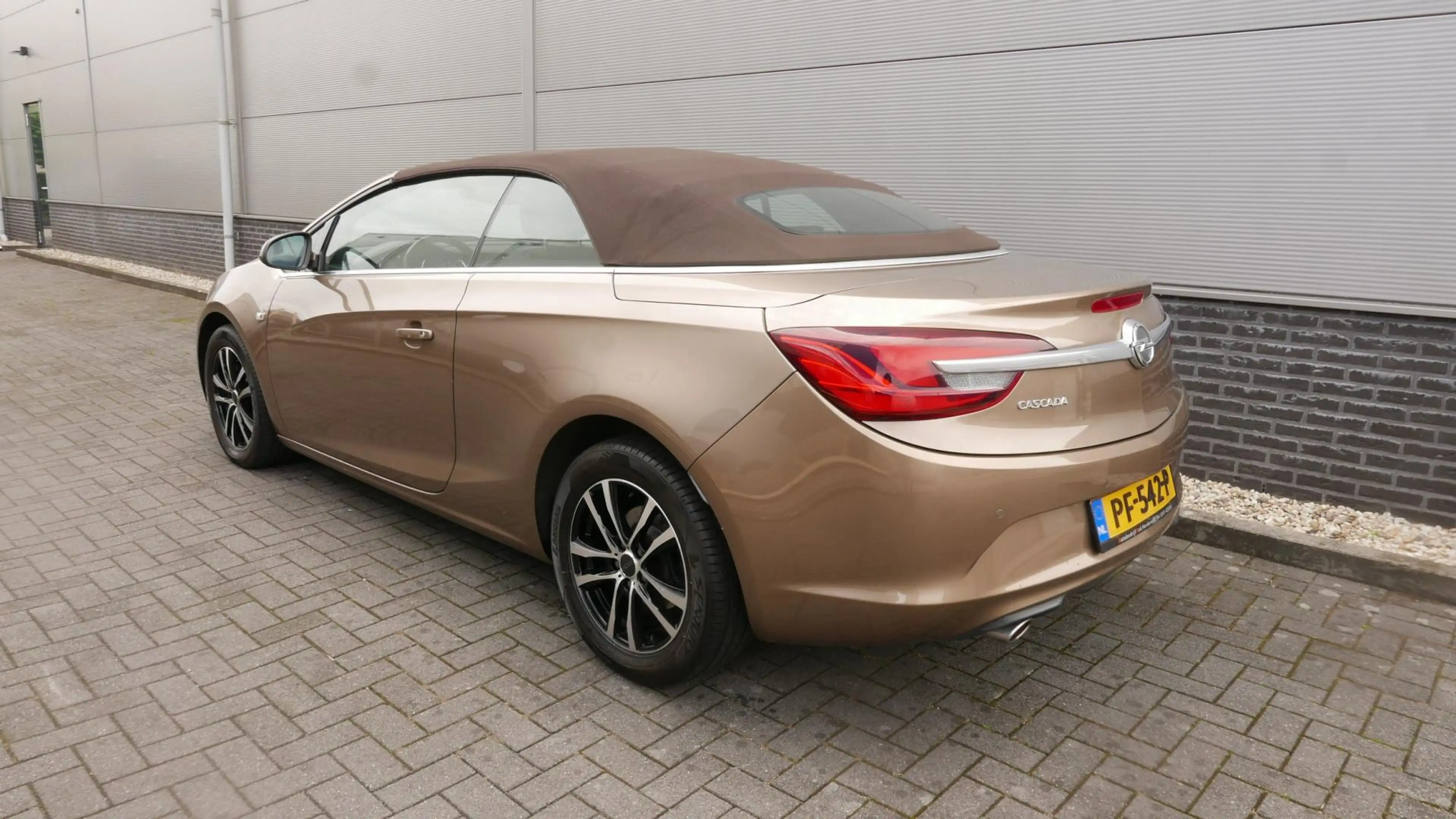 Opel Cascada 1.4 Turbo ecoFLEX Cosmo — photo 9