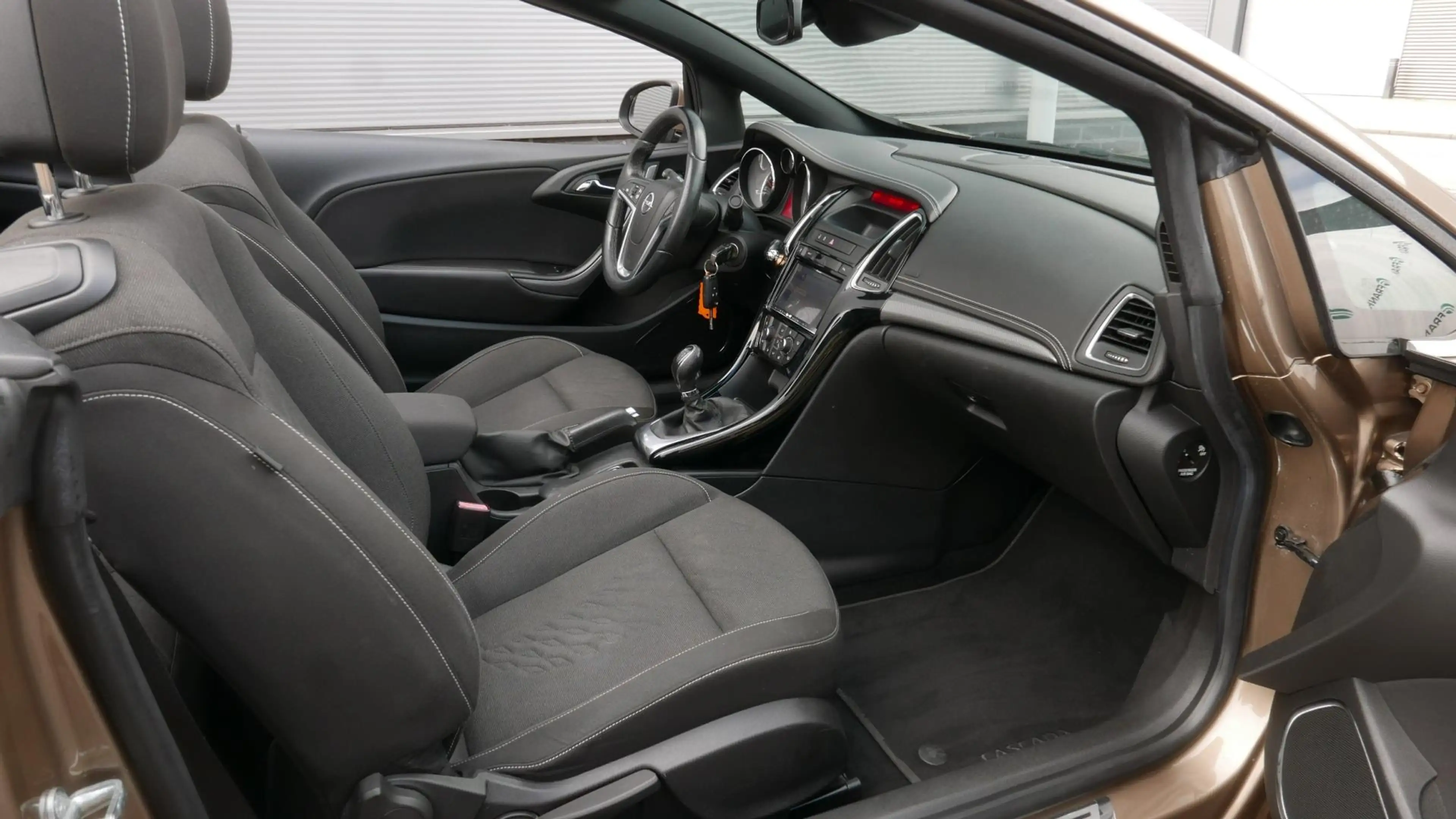 Opel Cascada 1.4 Turbo ecoFLEX Cosmo — photo 11