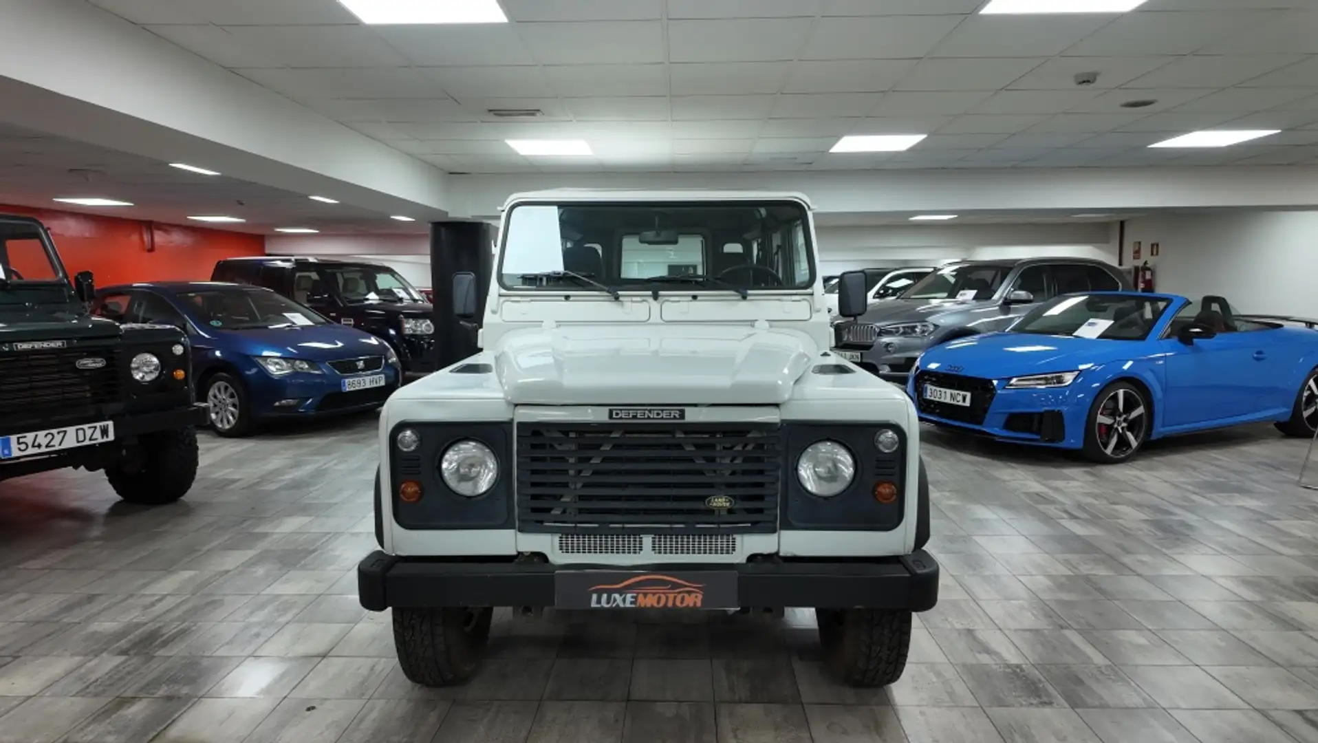 Land Rover Defender 110 2.5Td5 SW SE Blanco - 2