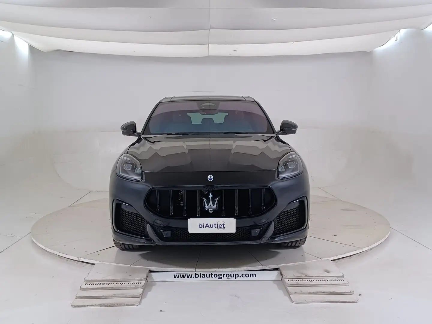 Maserati Grecale 3.0 V6 Trofeo 530cv auto Чорний - 2