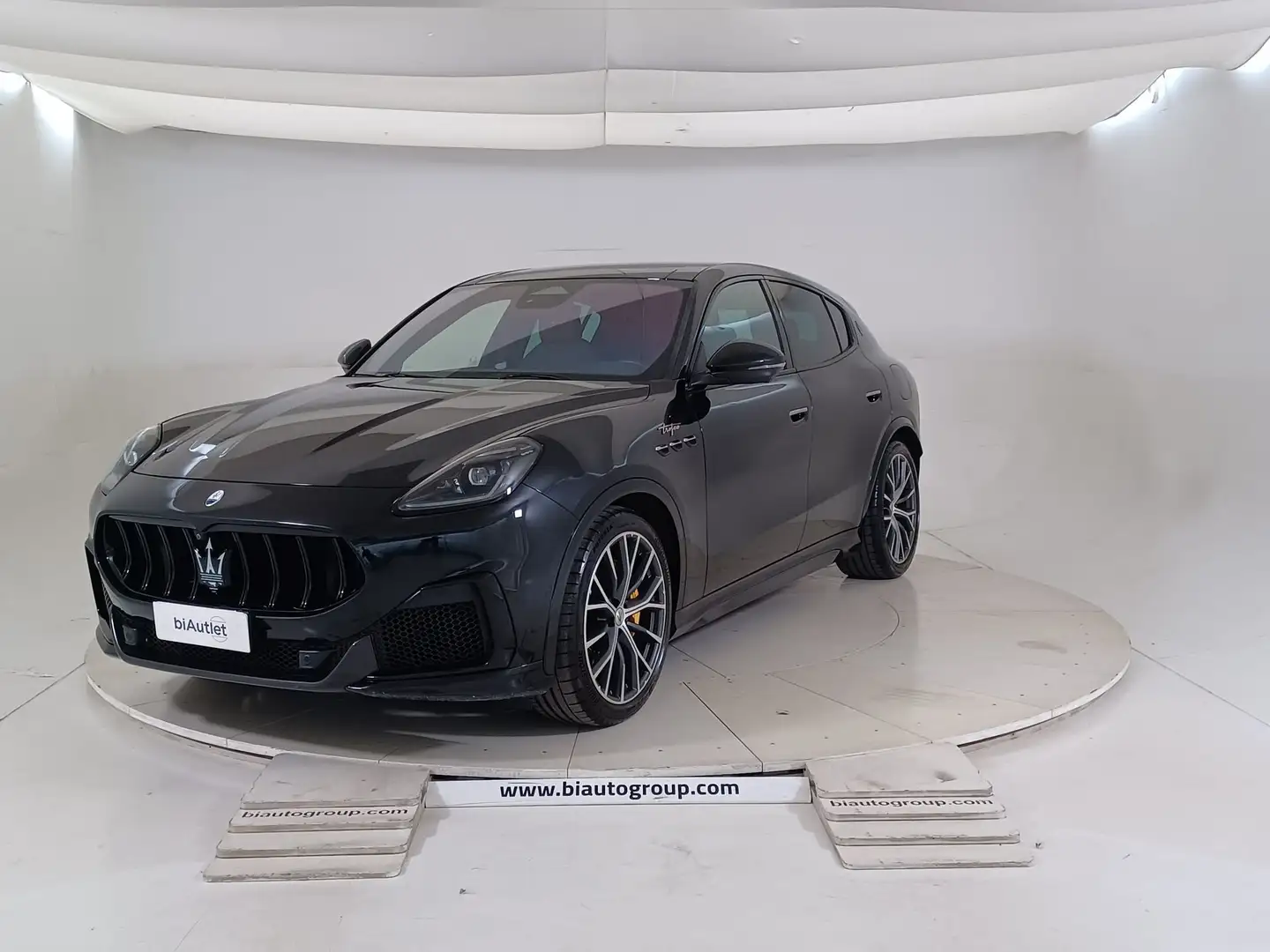 Maserati Grecale 3.0 V6 Trofeo 530cv auto Чорний - 1