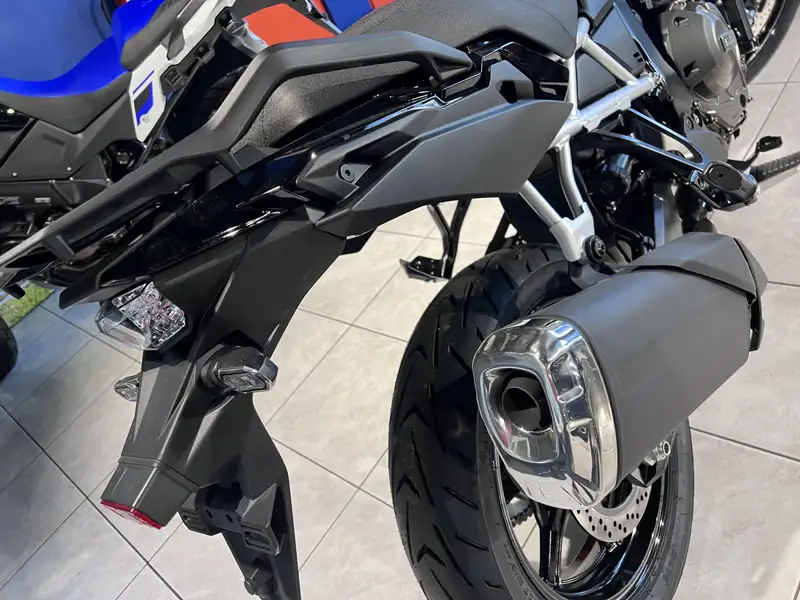 Suzuki V-STROM 800DE - foto 5