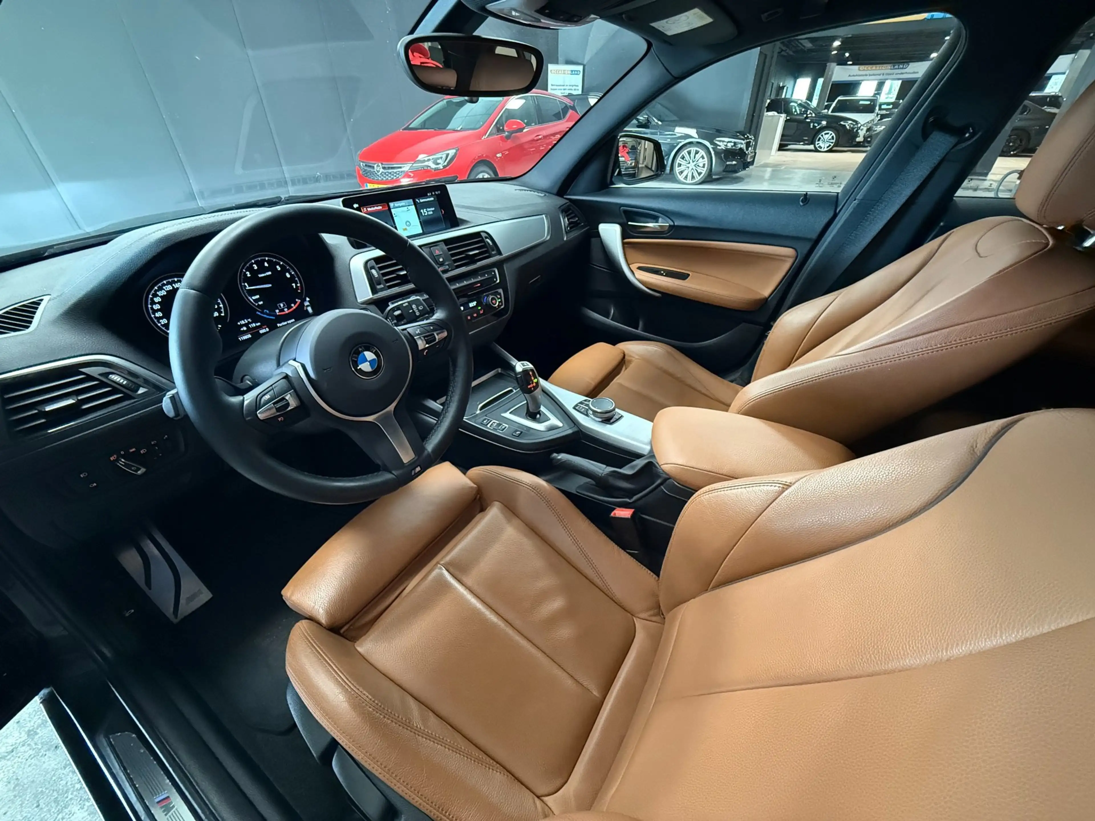 BMW 120 1-serie 120i Edition M Sport Shadow High Executive — photo 23