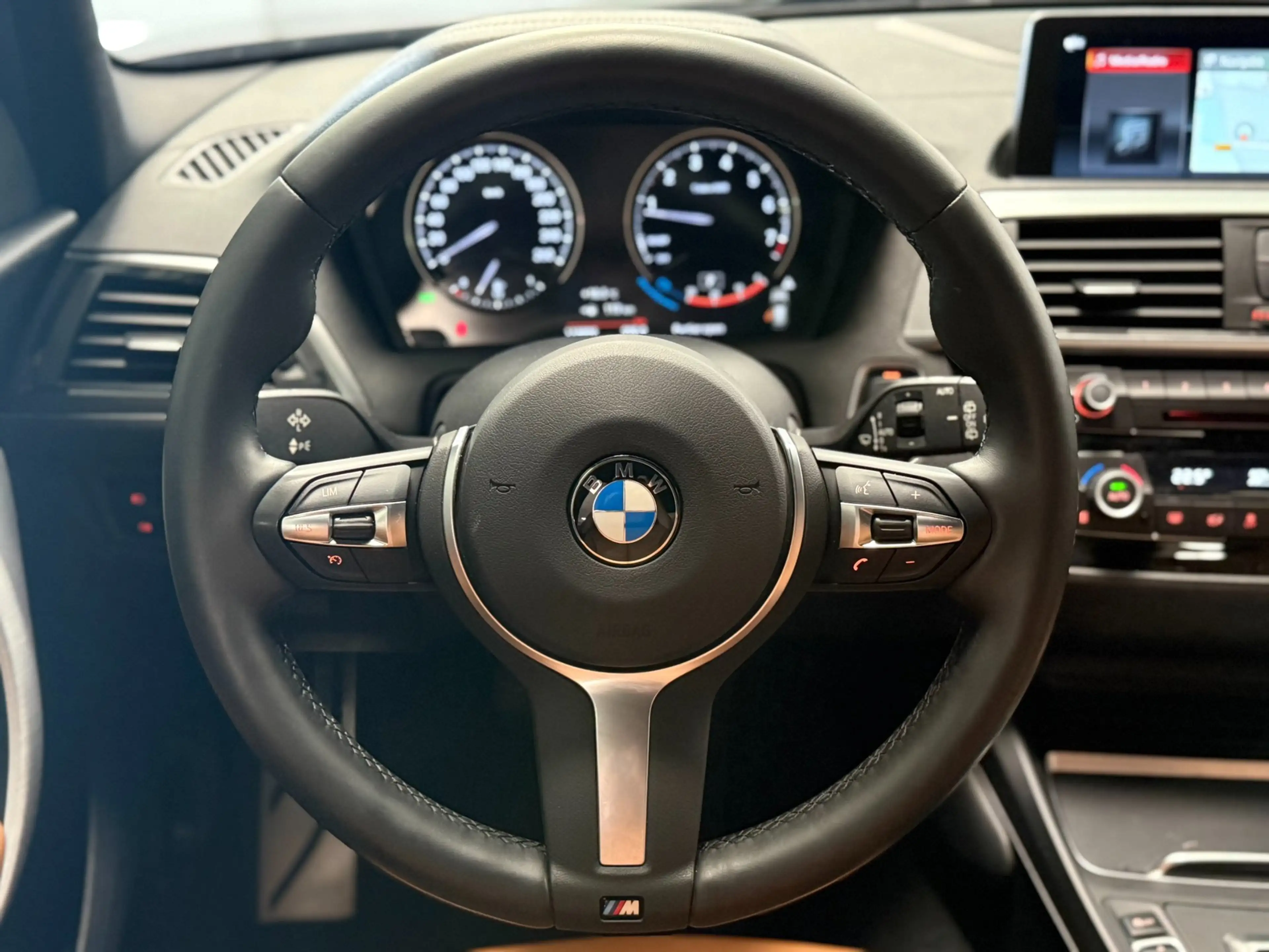 BMW 120 1-serie 120i Edition M Sport Shadow High Executive — photo 11
