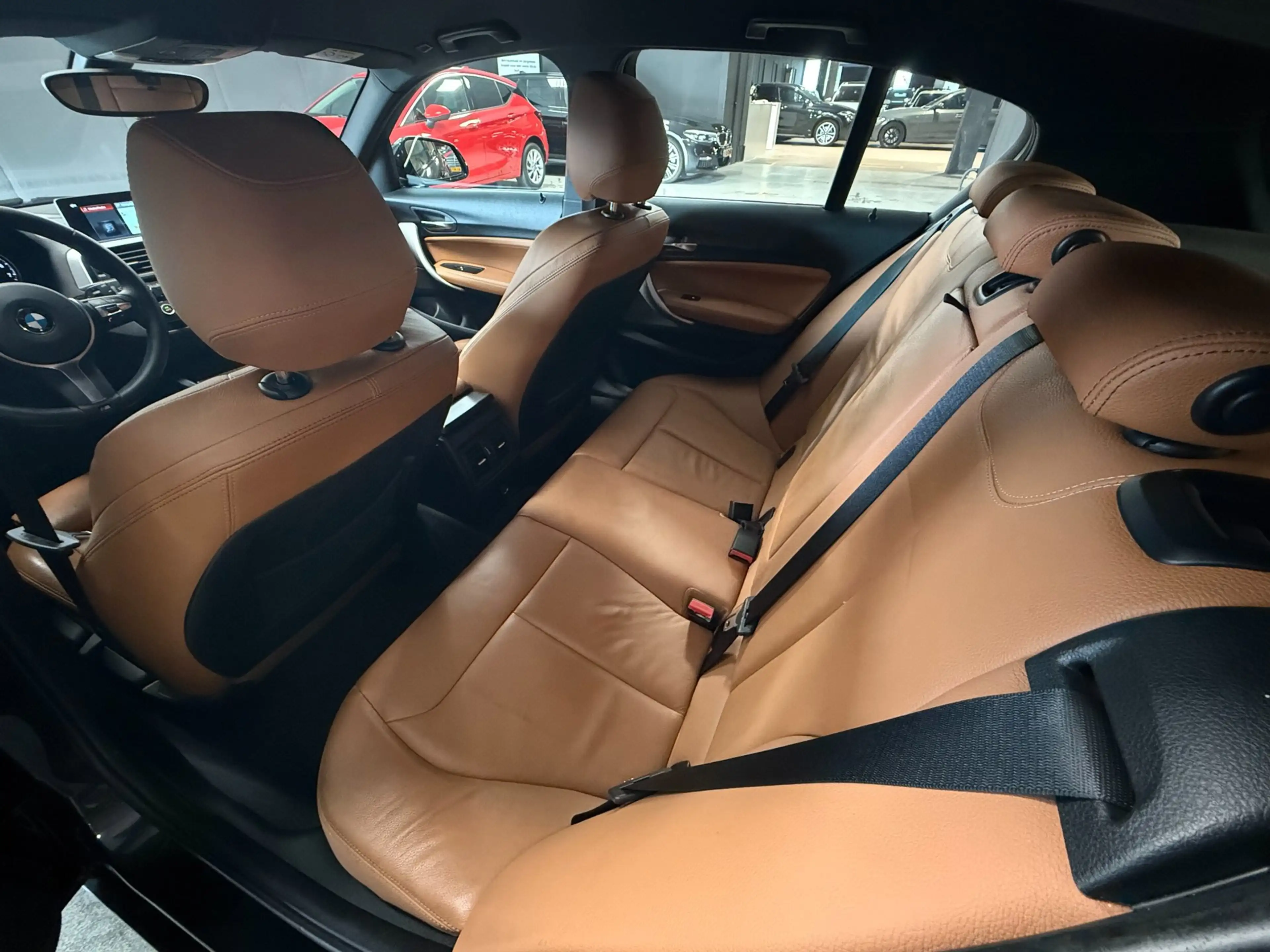 BMW 120 1-serie 120i Edition M Sport Shadow High Executive — photo 25