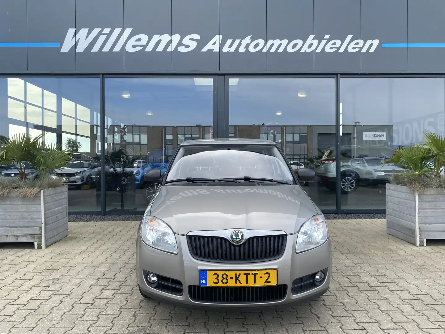 Skoda Fabia 1.2 Drive Radio Beige - 2