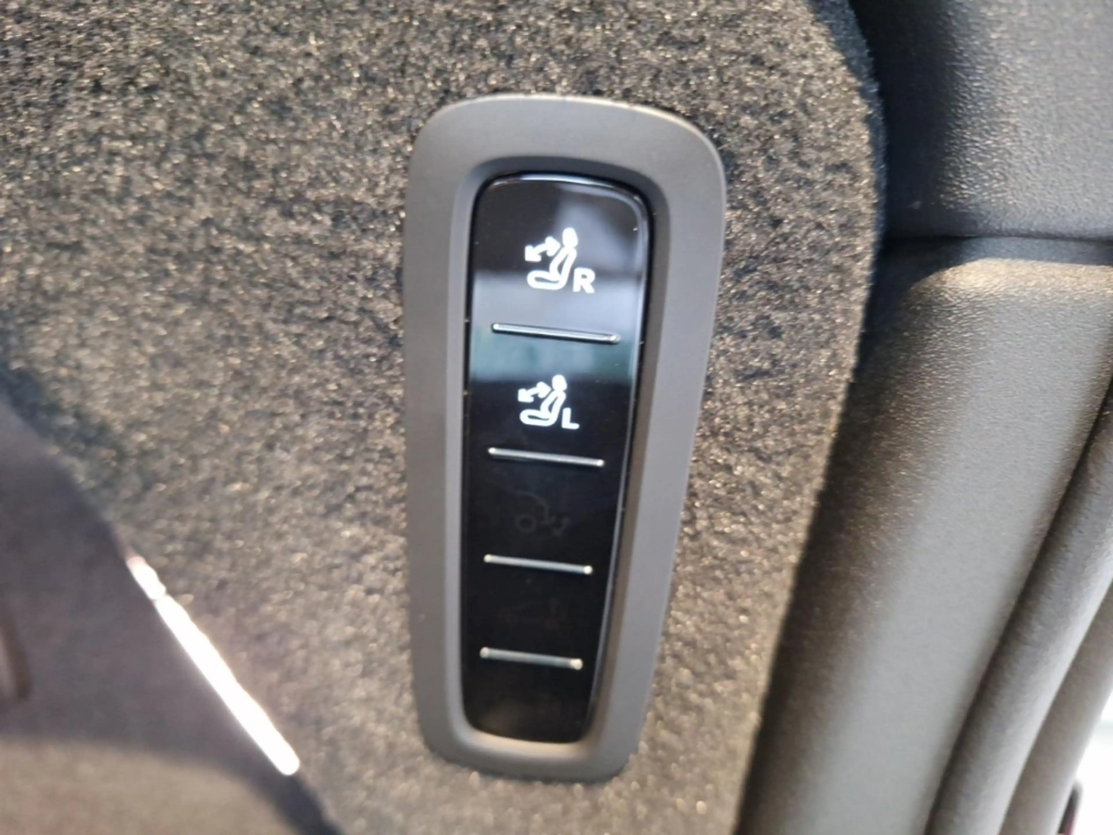 Volvo EX90 Performance Pure Electric AWD Twin Ultra 7-Sitzer — photo 13