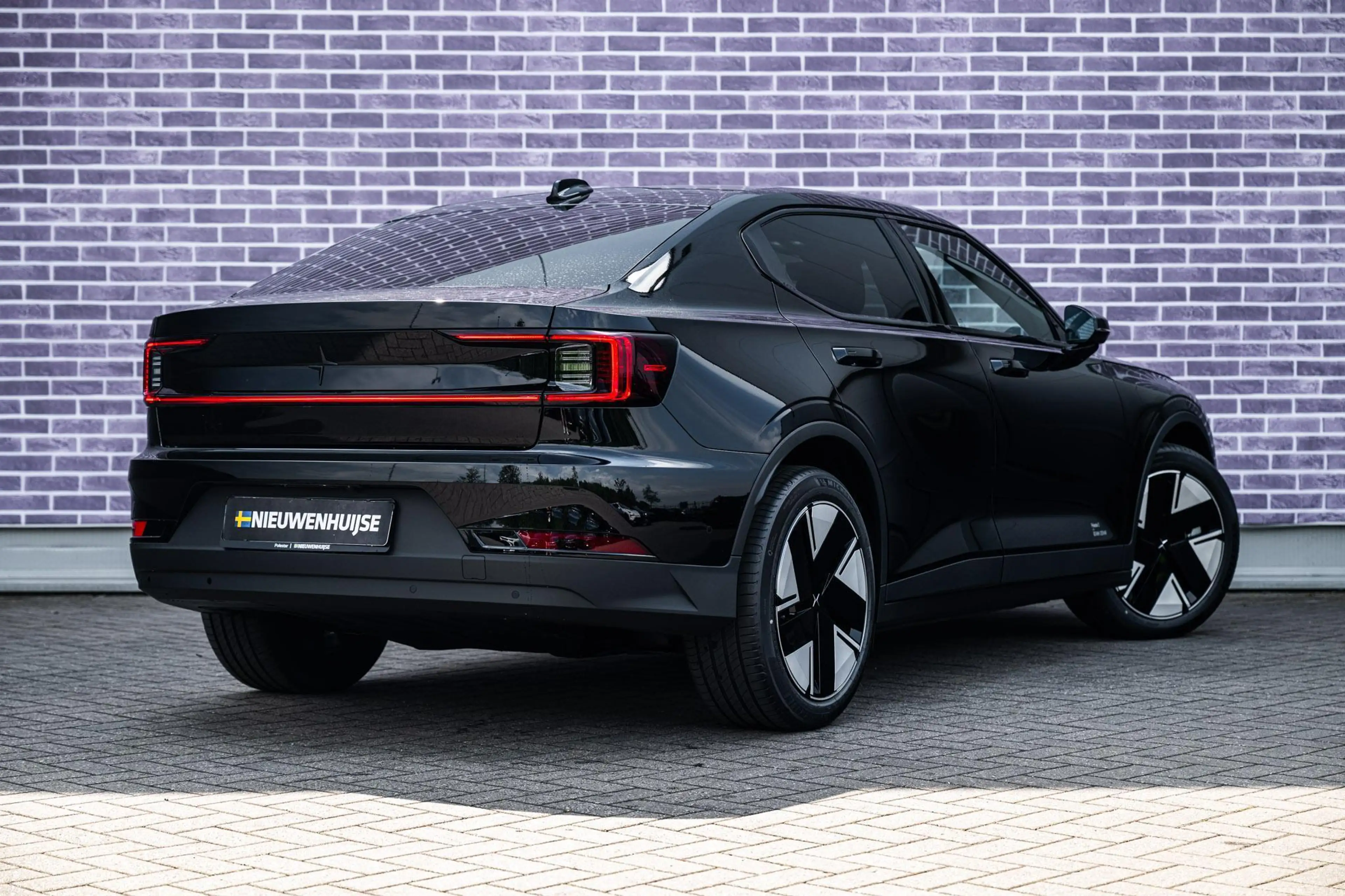 Polestar 2 Long Range Single Motor Prime 82 kWh | Pilot assis — photo 2