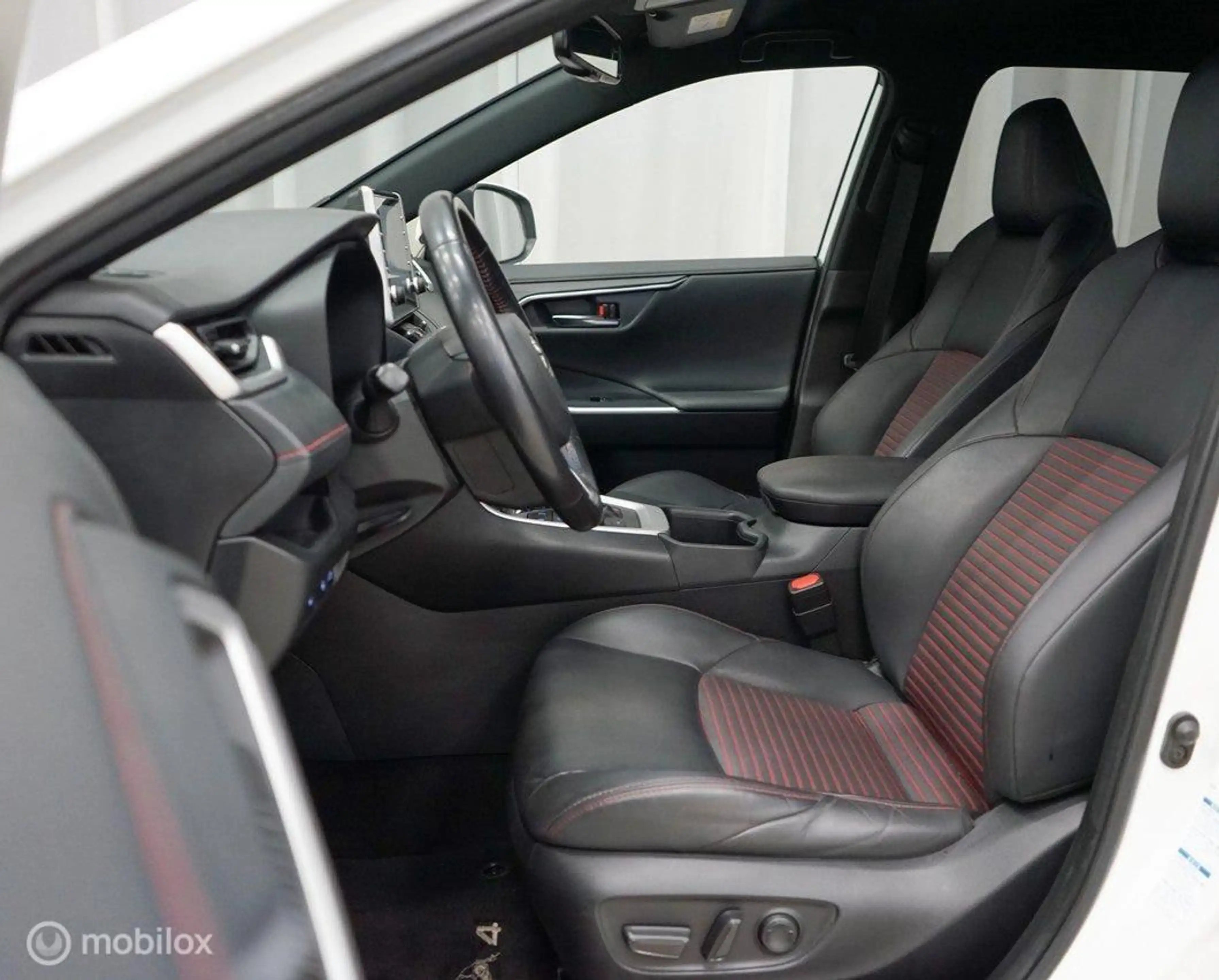 Toyota RAV 4 2.5 Plug-in Hybrid AWD Style, trekhaak — photo 2