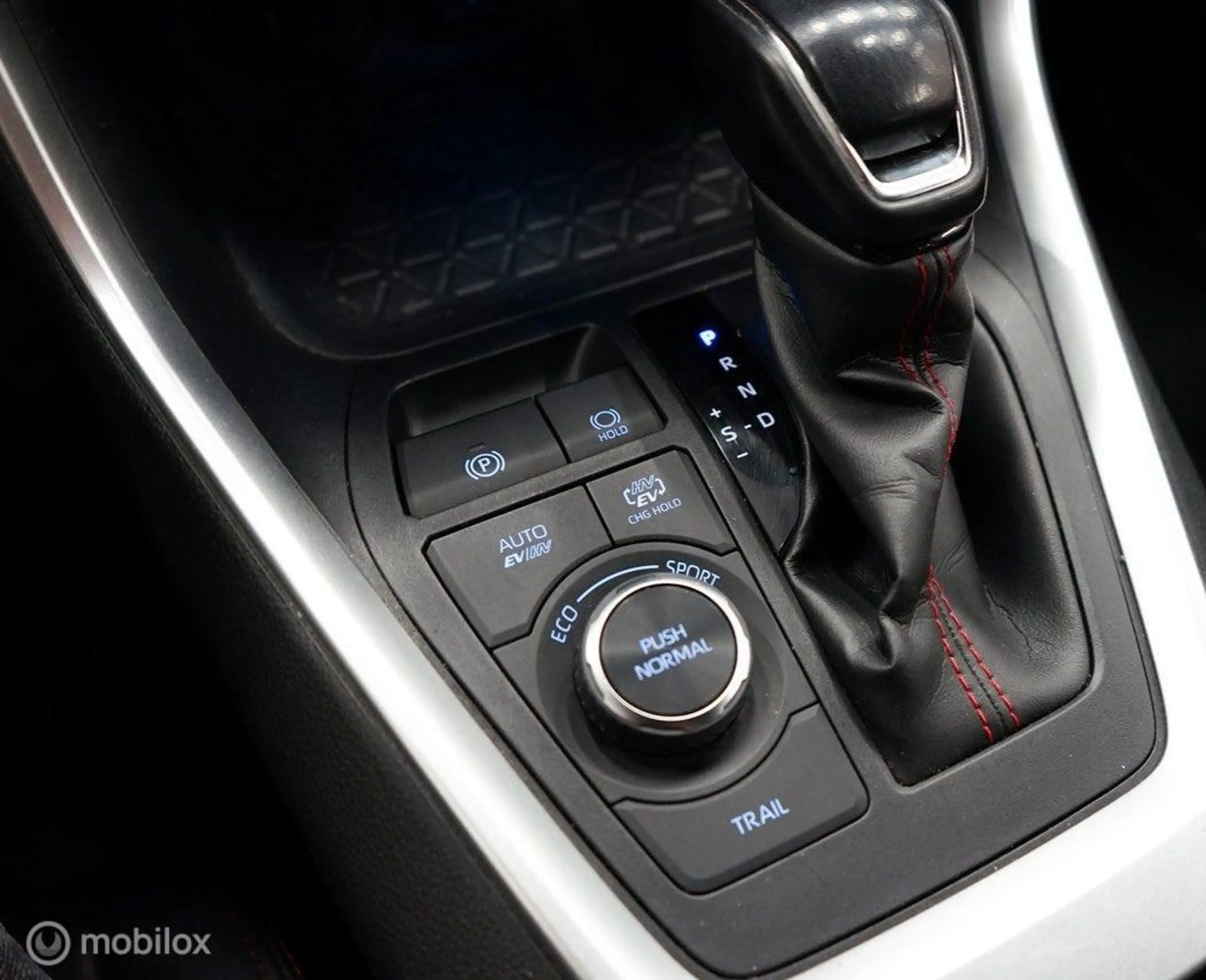 Toyota RAV 4 2.5 Plug-in Hybrid AWD Style, trekhaak — photo 17